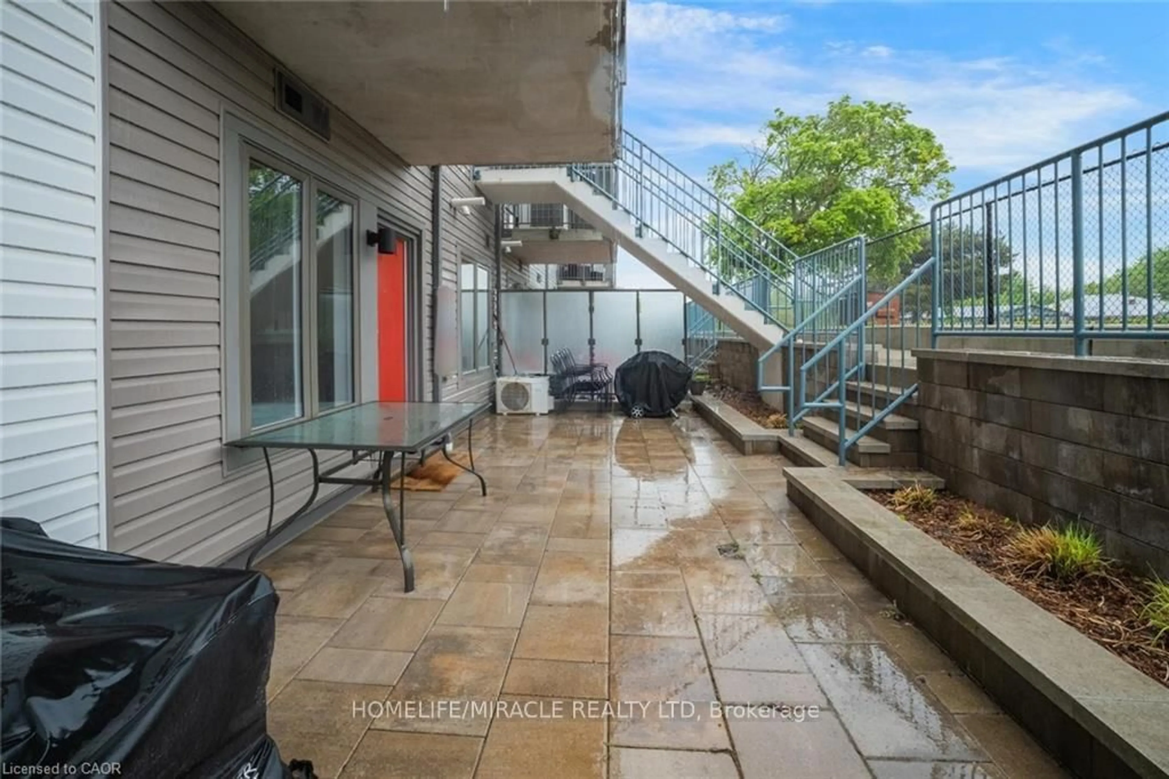 Patio, unknown for 2635 William Jackson Dr #705, Pickering Ontario L1X 0L4