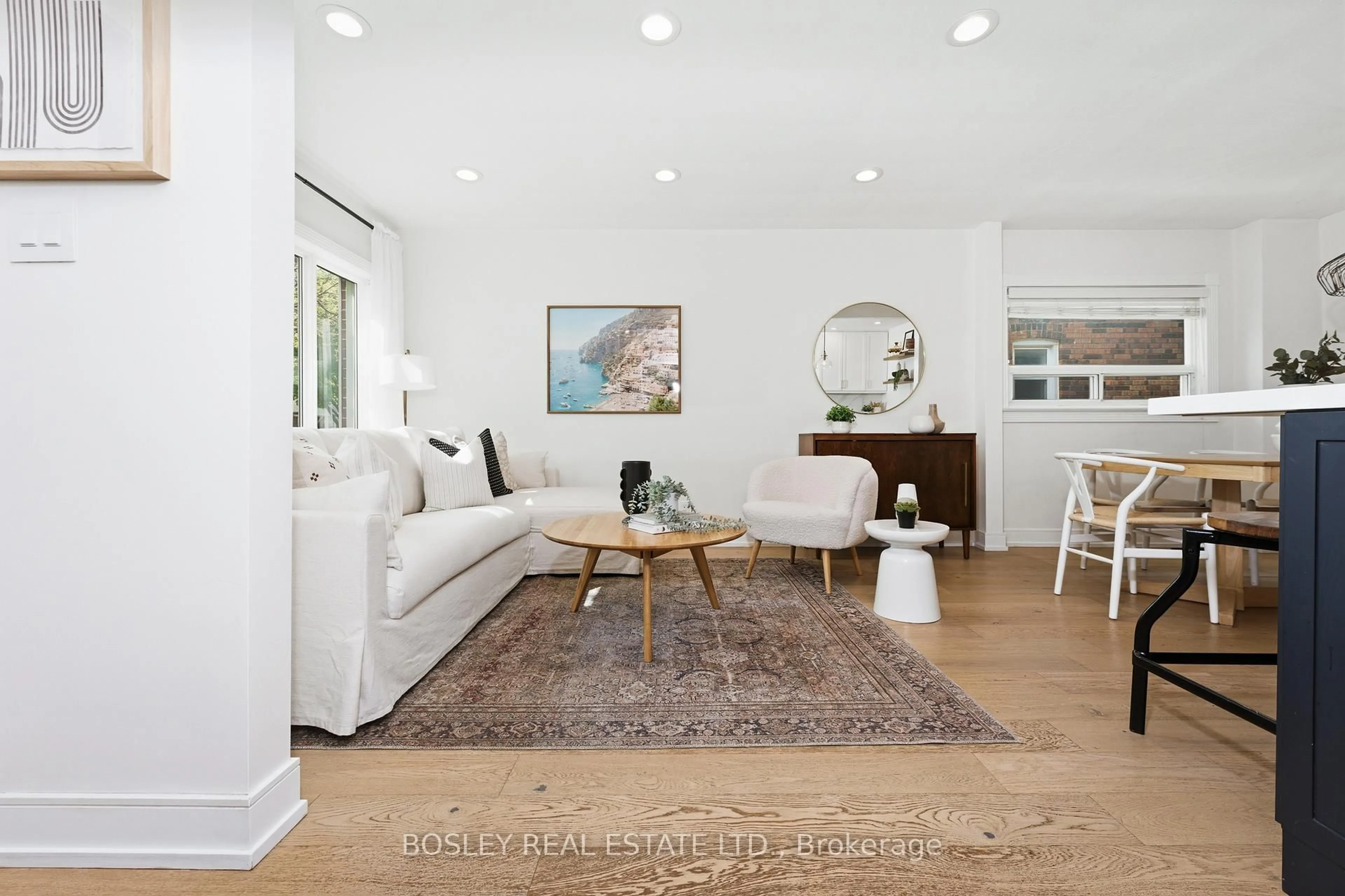 Living room with furniture, unknown for 39 White Birch Rd, Toronto Ontario M1N 3A7