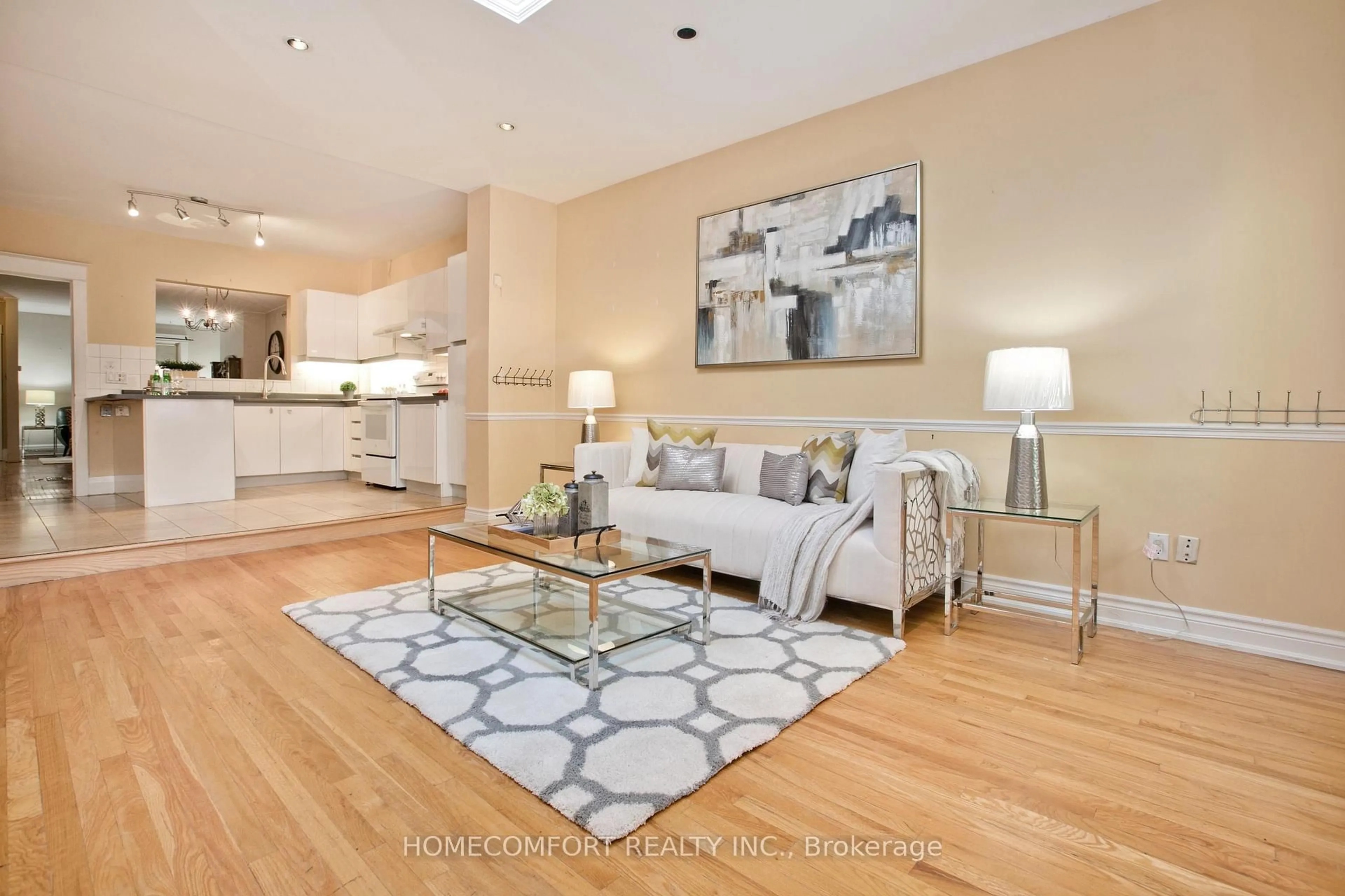 Living room with furniture, unknown for 62 Keystone Ave, Toronto Ontario M4C 1H4