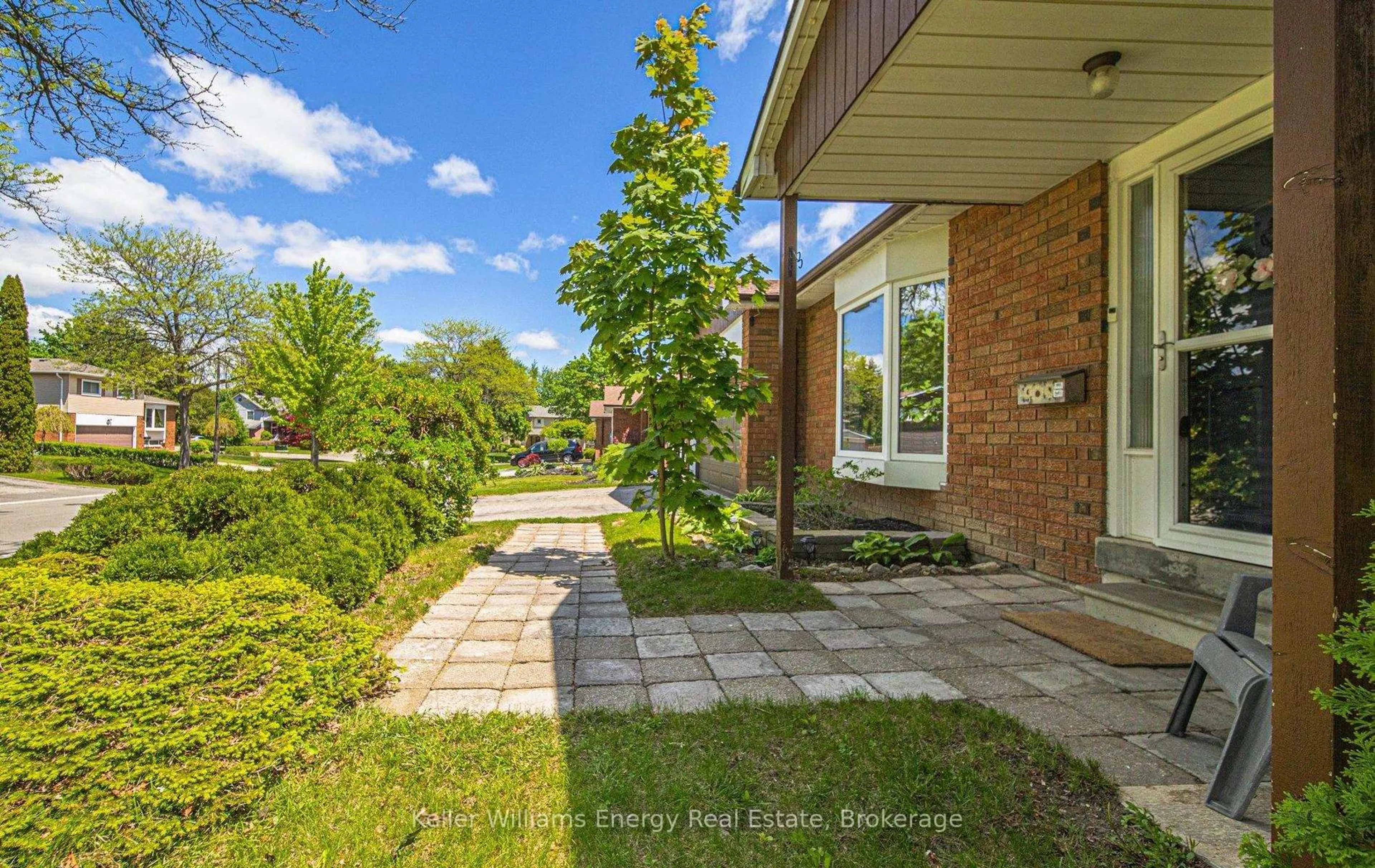 Unknown for 60 Habitant Cres, Whitby Ontario L1P 1E2