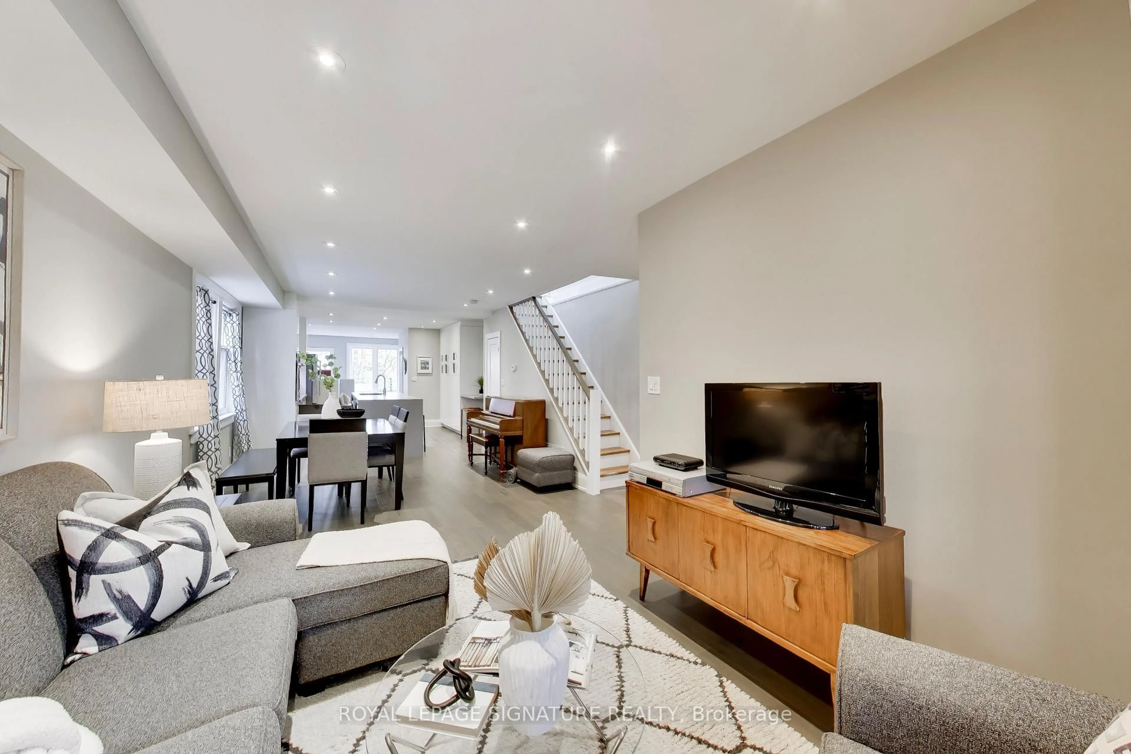 Living room with furniture, unknown for 259 Torrens Ave, Toronto Ontario M4J 2P6