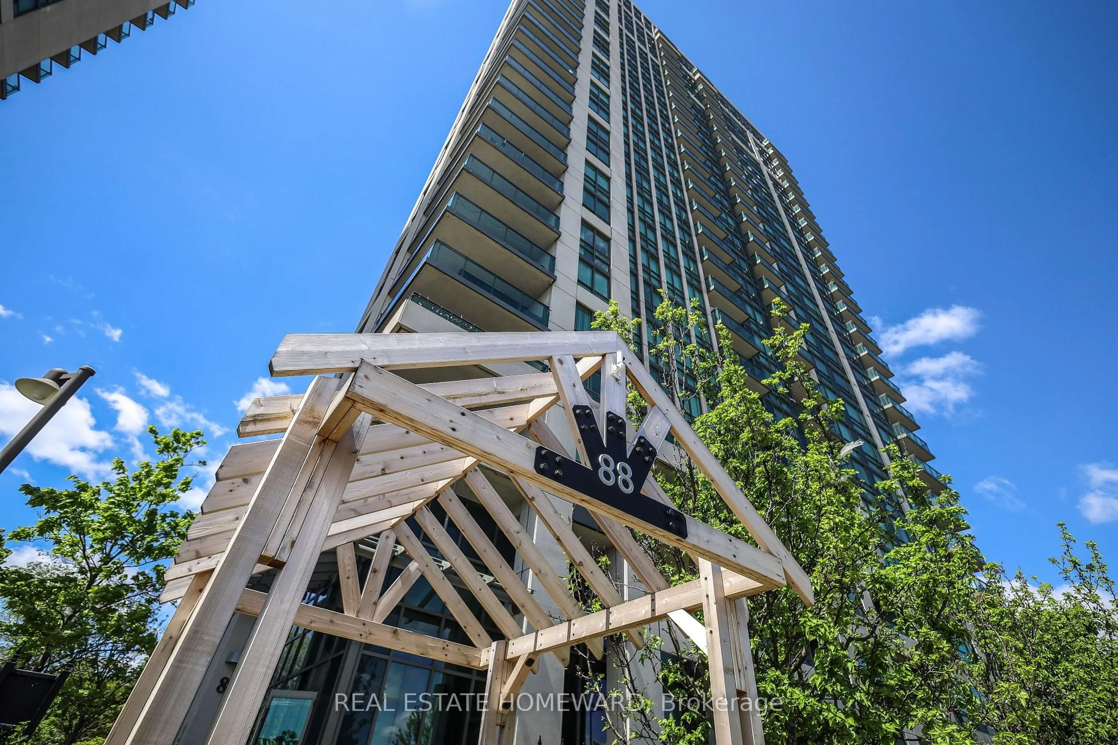 A pic from outside/outdoor area/front of a property/back of a property/a pic from drone, building for 88 Grangeway Ave #805, Toronto Ontario M1H 0A2