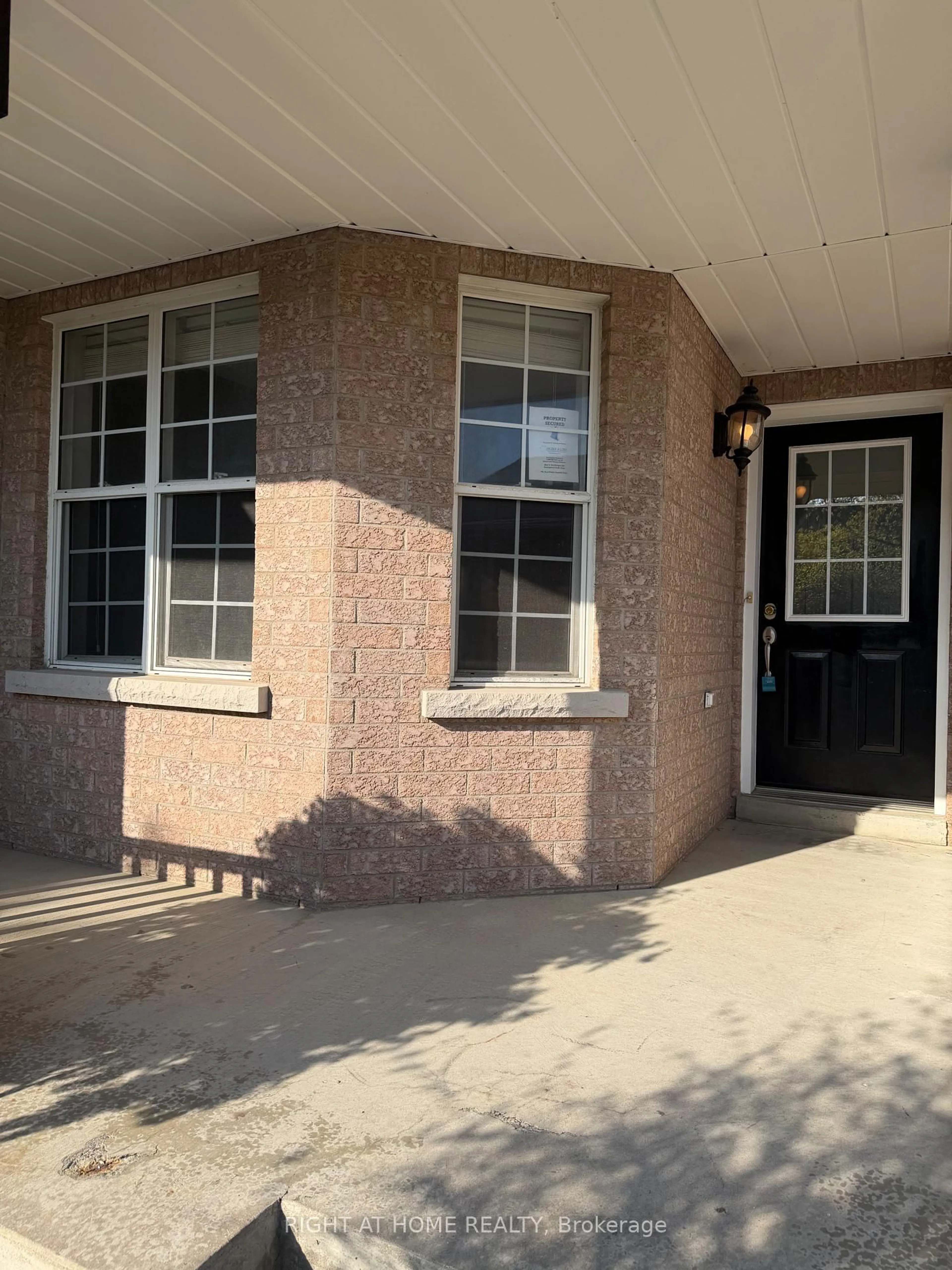 Unknown for 101 Kilgannon Ave, Clarington Ontario L1E 3E2