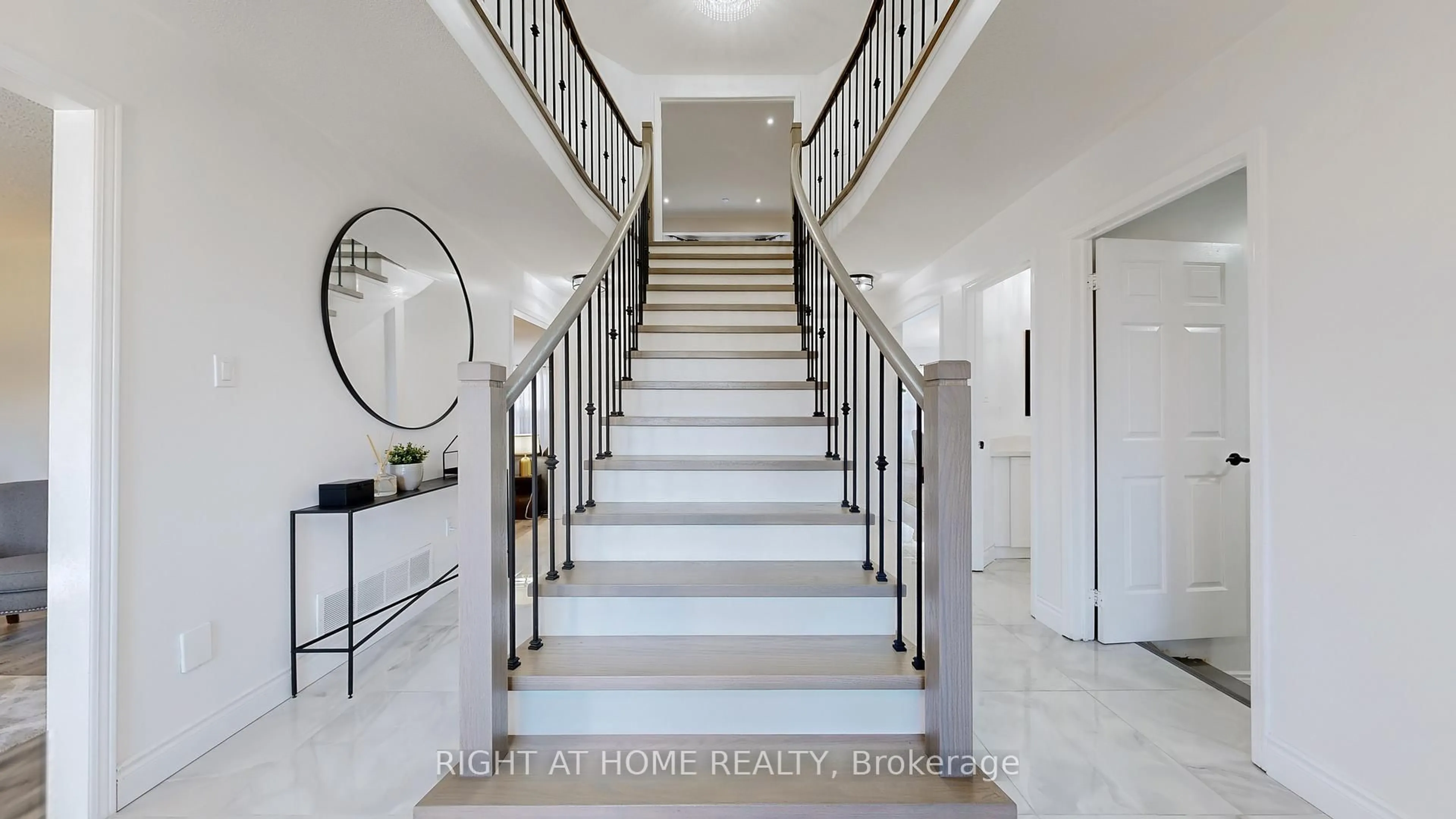 Unknown for 1590 Major Oaks Rd, Pickering Ontario L1X 2G9