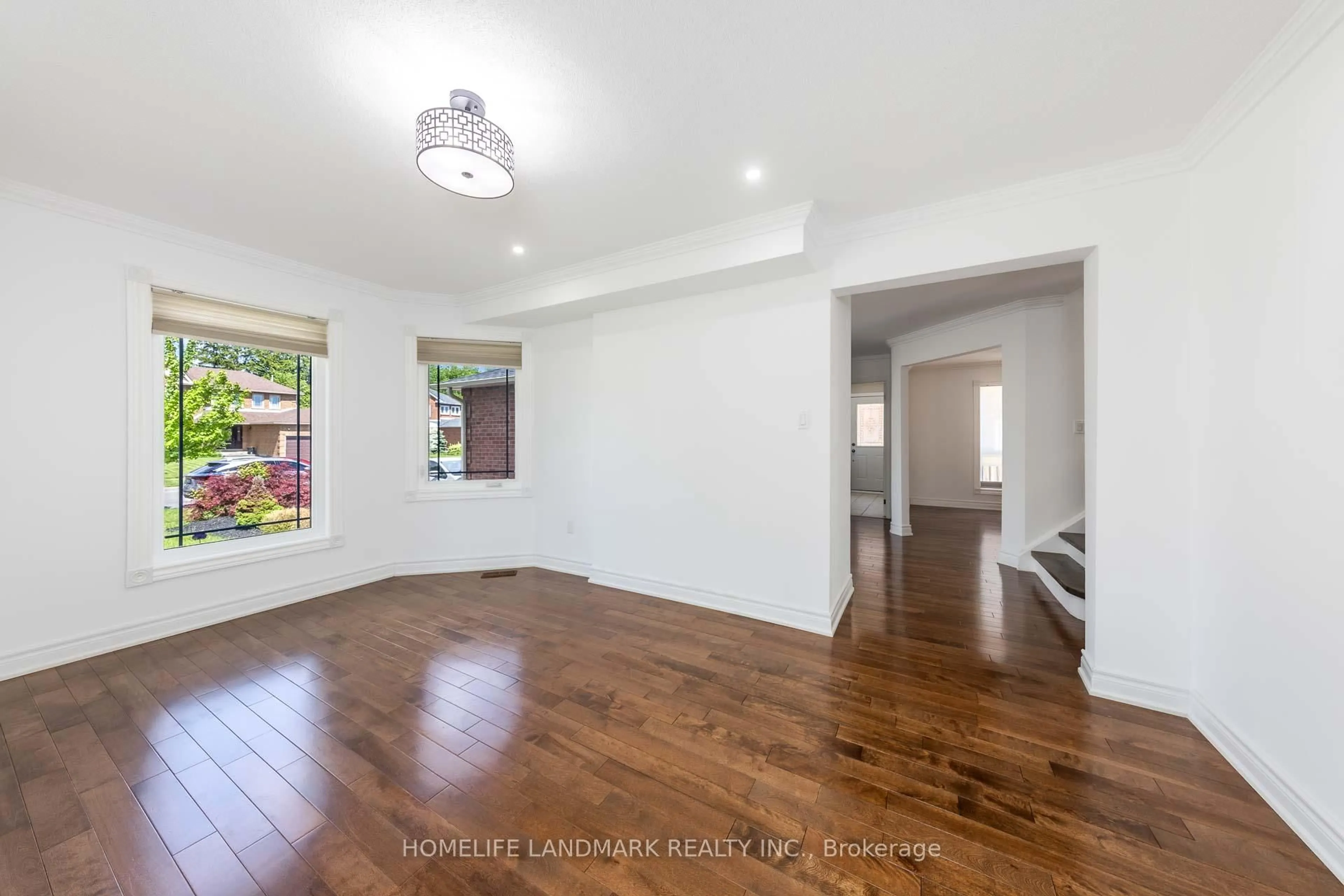 A pic of a room for 1609 Major Oaks Rd, Pickering Ontario L1X 2G9