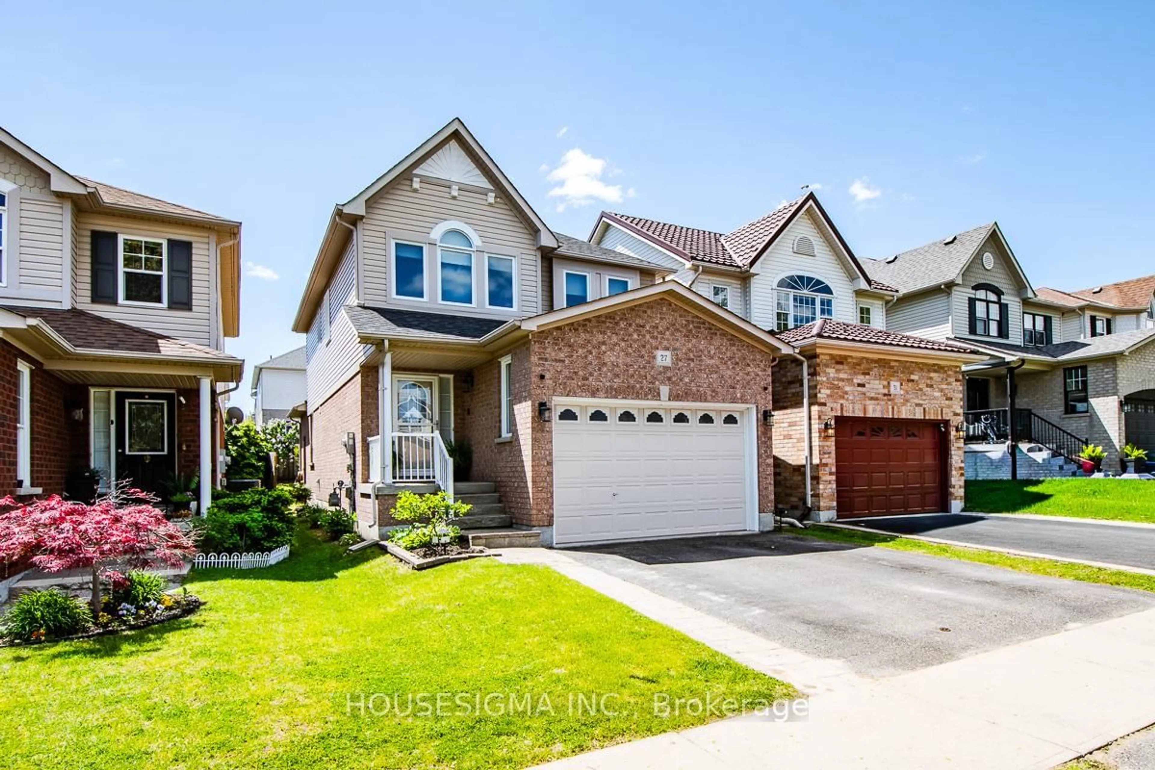 Home with brick exterior material, street for 27 Staples Ave, Clarington Ontario L1E 3H3