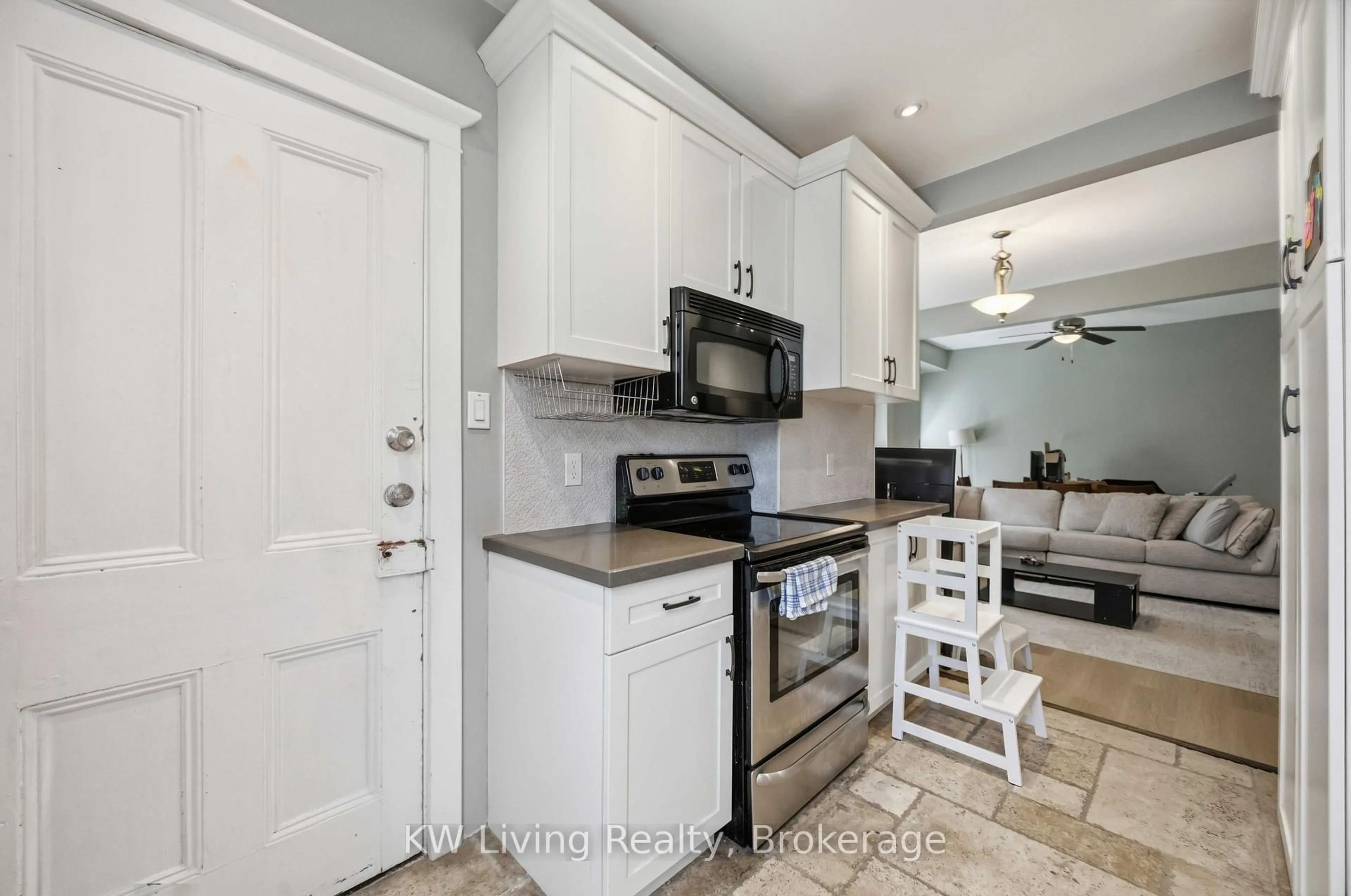 Open concept kitchen, ceramic/tile floor for 13 Gledhill Ave, Toronto Ontario M4C 5K7
