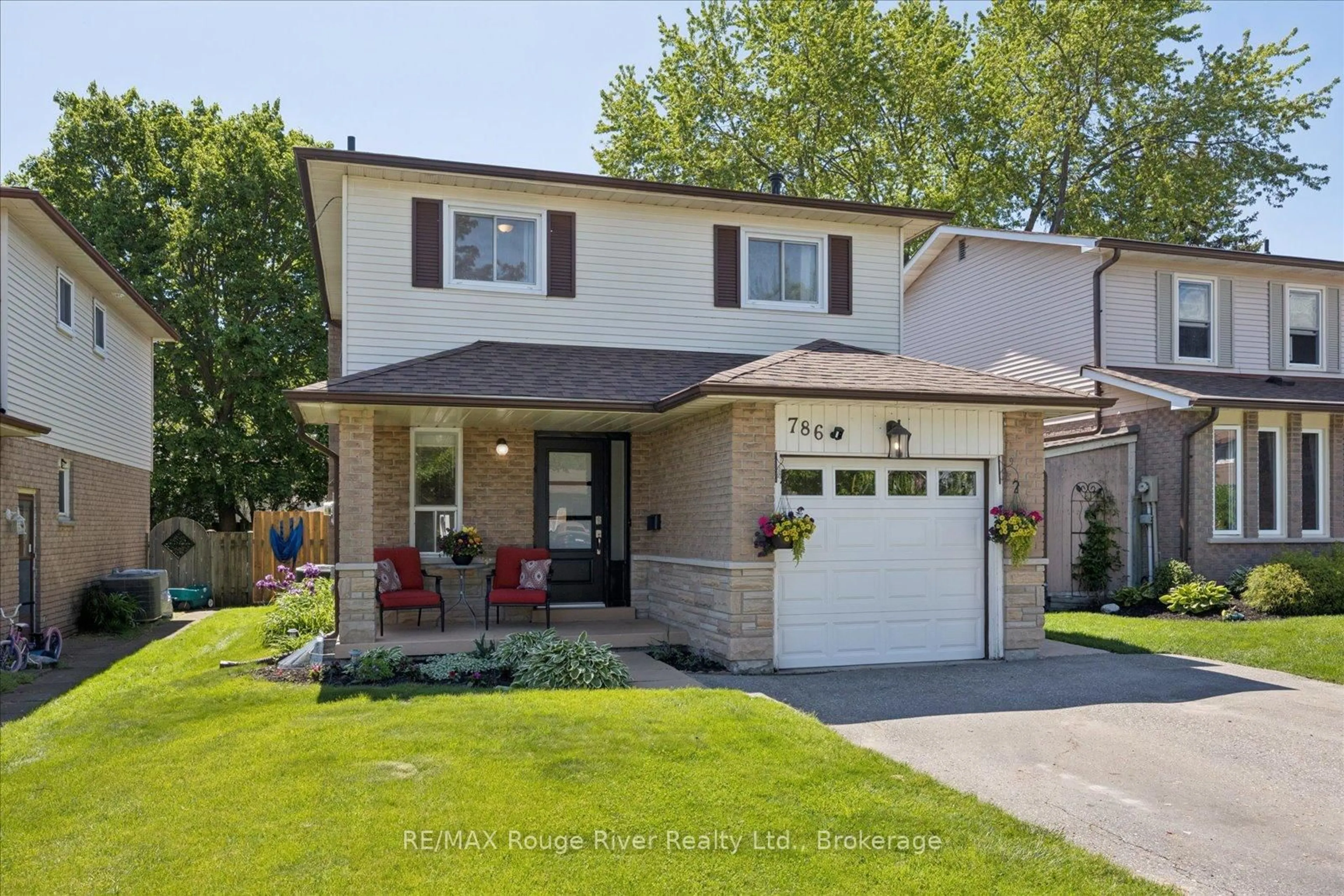 Home with brick exterior material, street for 786 Greenbriar Dr, Oshawa Ontario L1G 7J6
