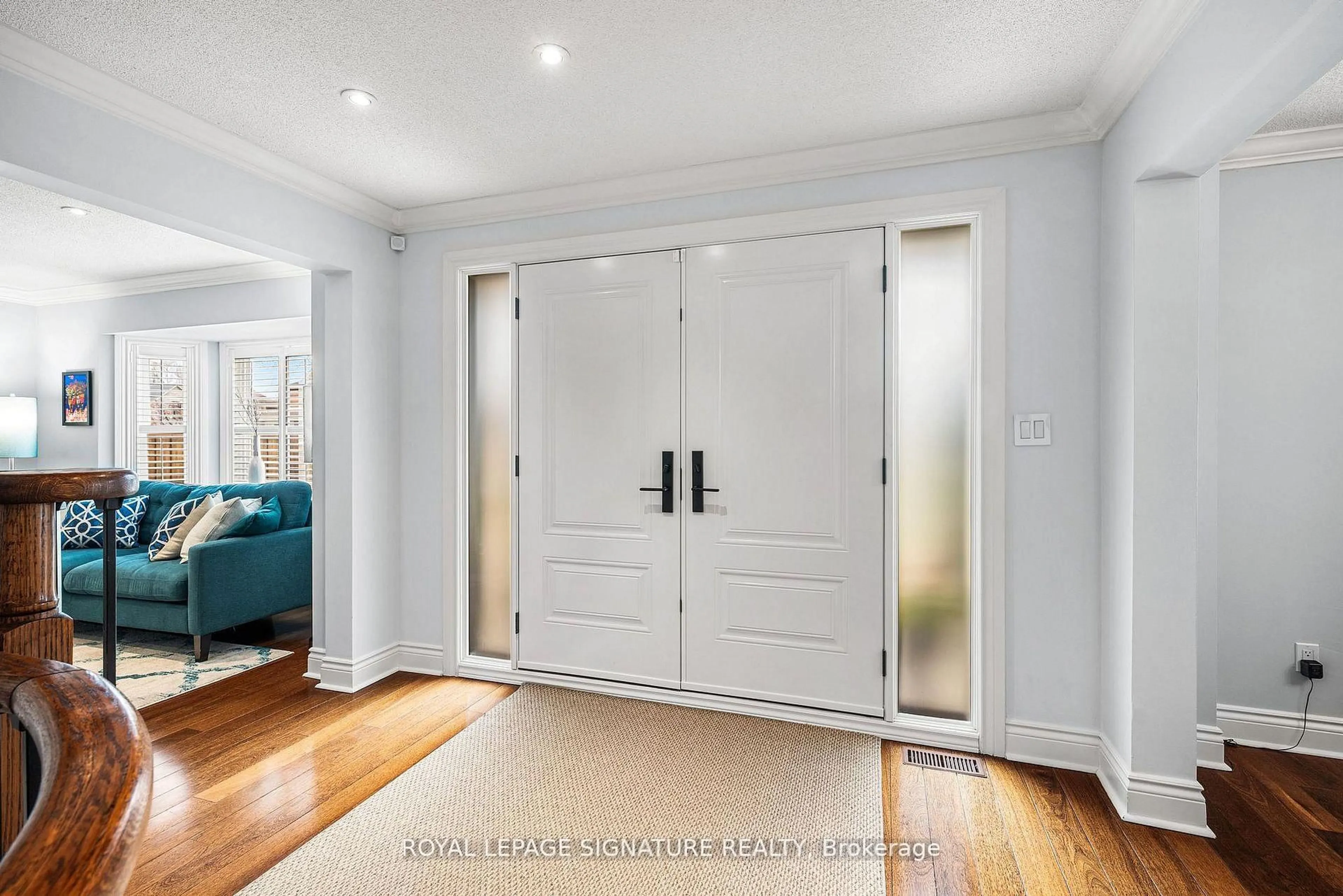 Indoor entryway for 238 Hoover Dr, Pickering Ontario L1V 5R3