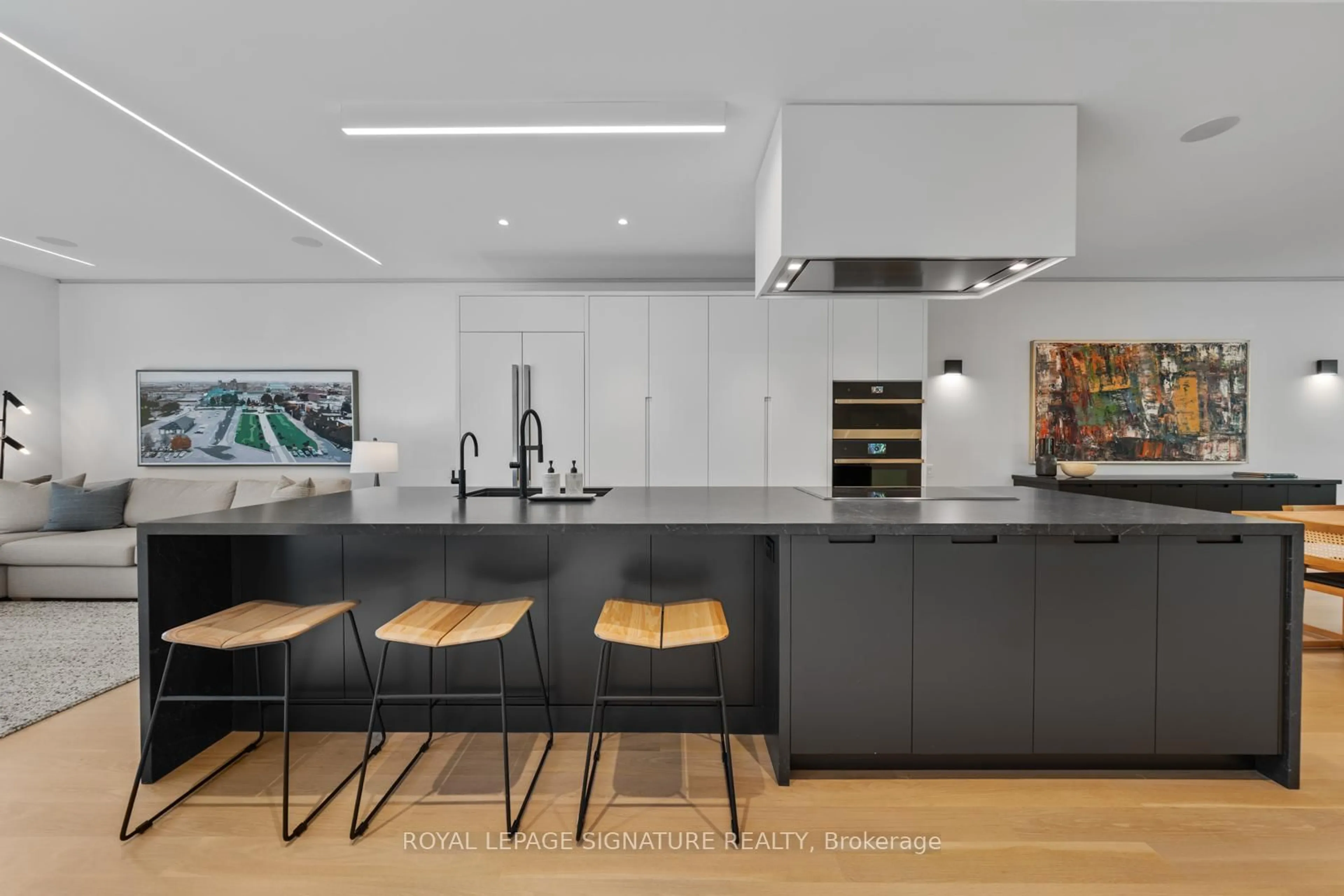 Contemporary kitchen, unknown for 174 Kenilworth Ave, Toronto Ontario M4L 3S6