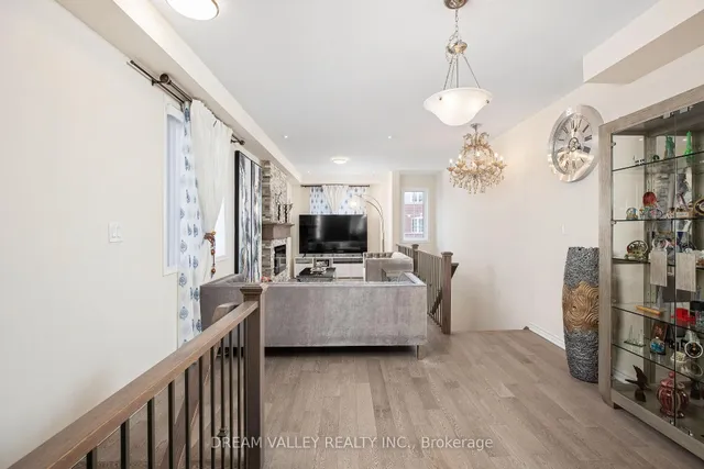 88 Jolly Way, Toronto 4