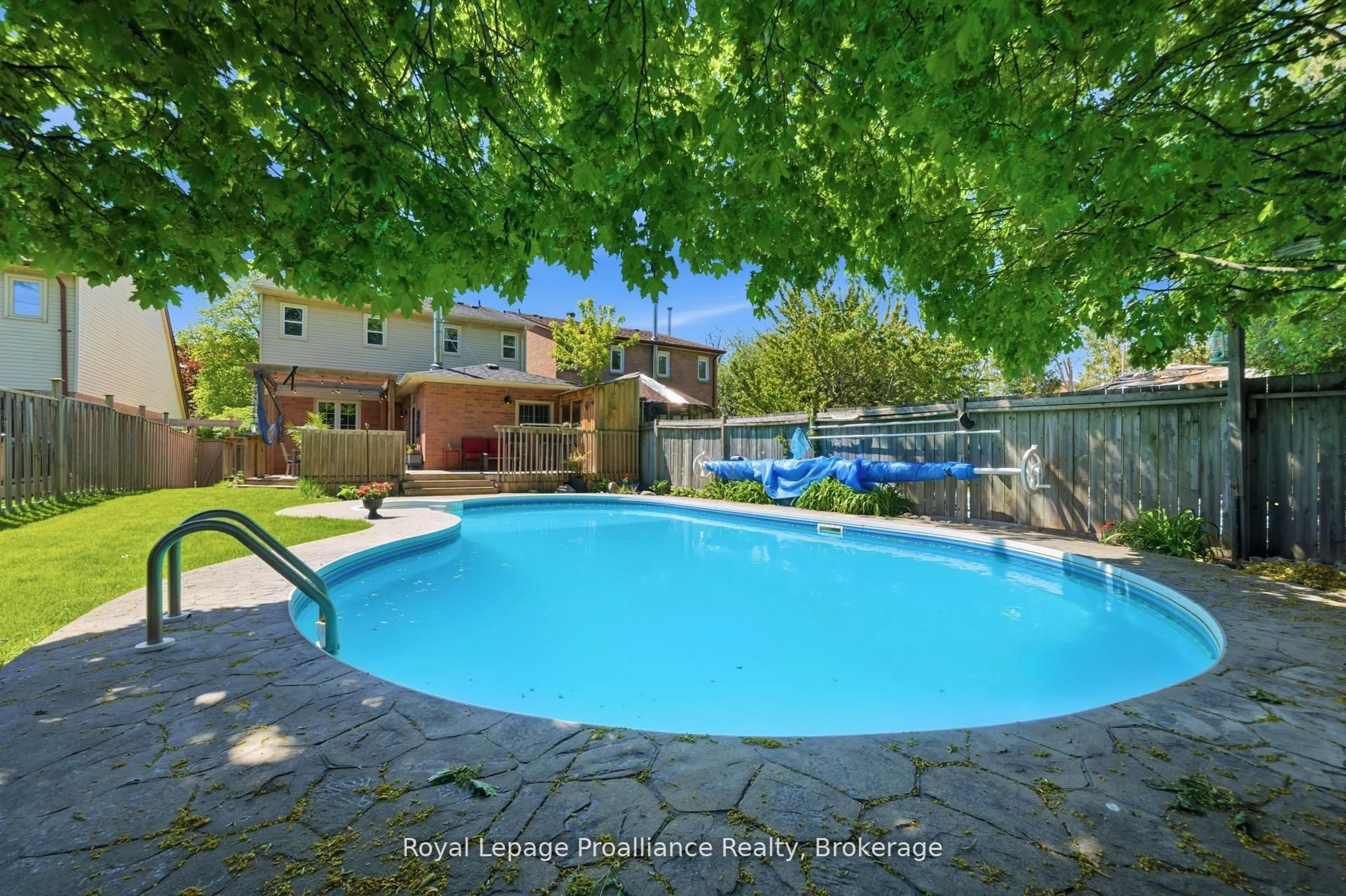 Pool for 4 Henderson Dr, Whitby Ontario L1N 7Y2