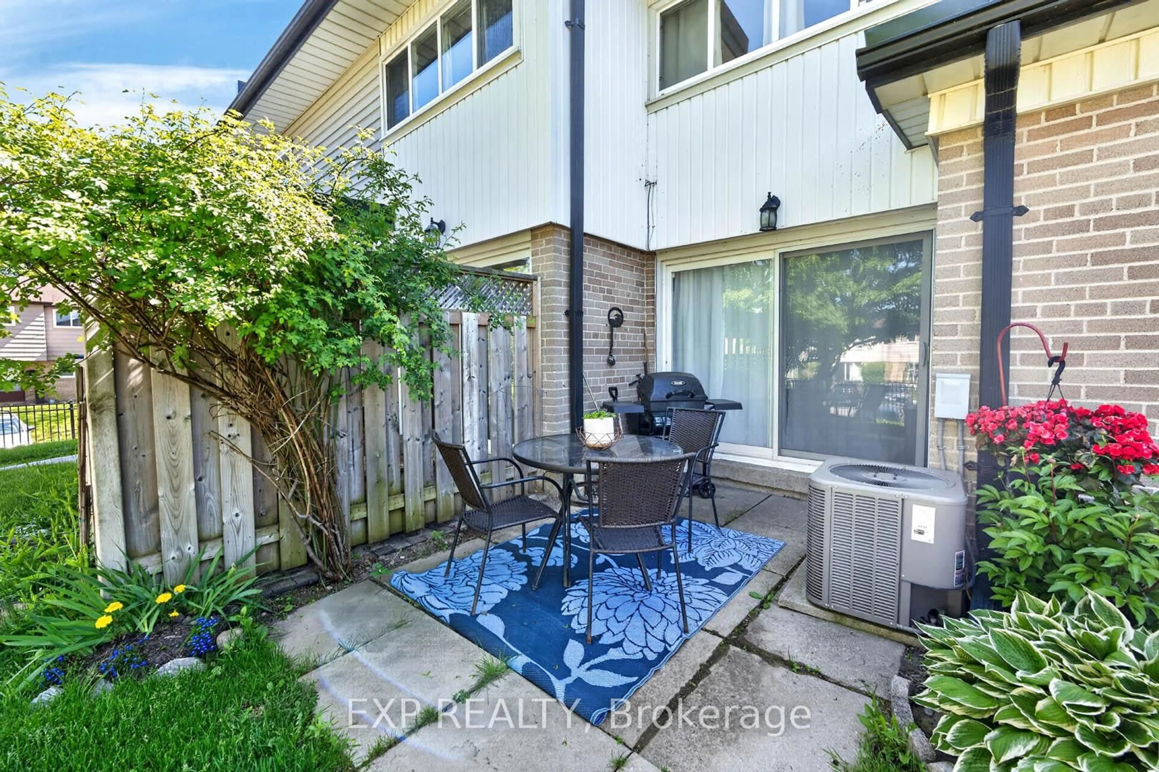 Patio, water/lake/river/ocean view for 925 Bayly St #36, Pickering Ontario L1W 1L4