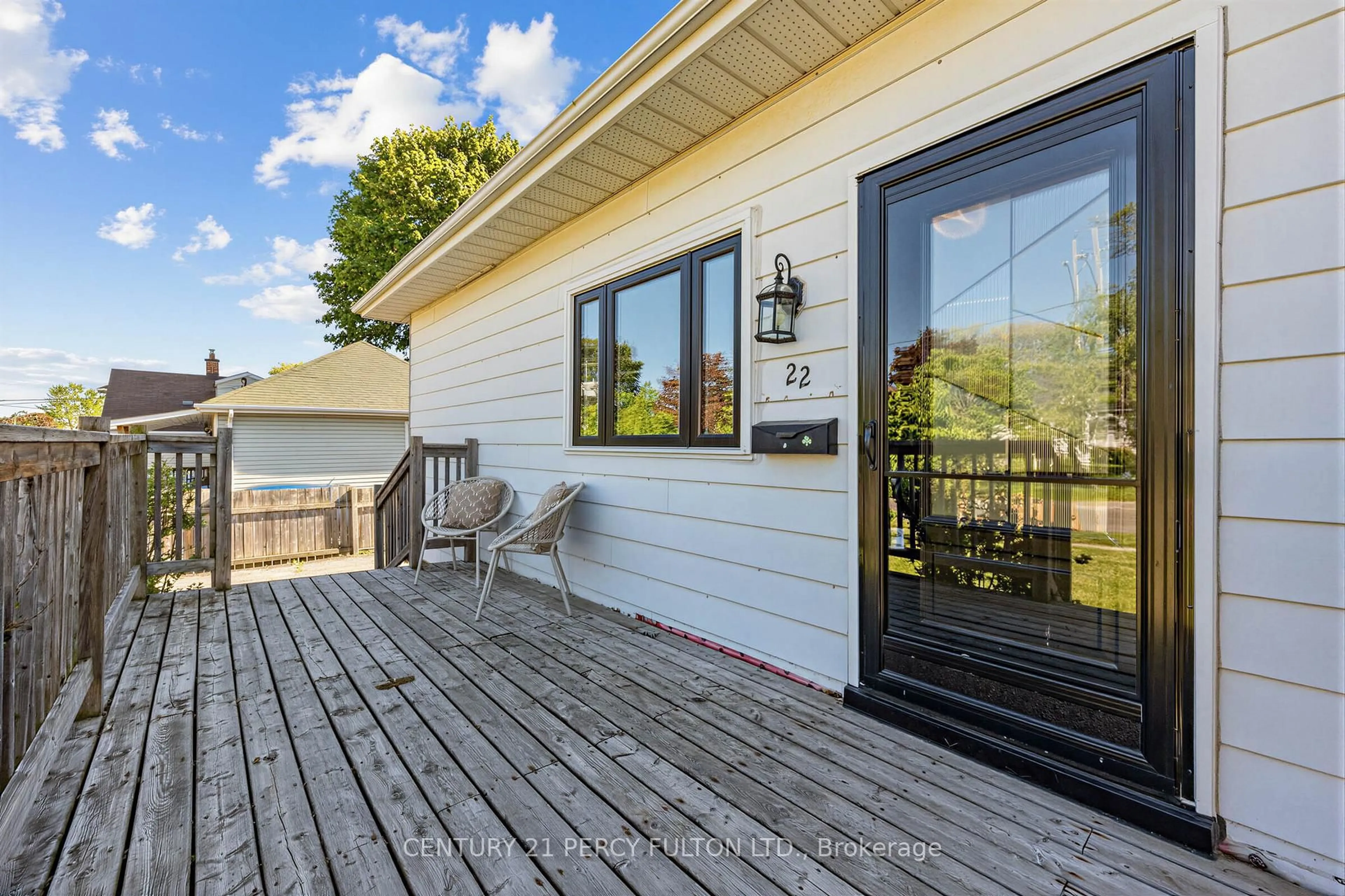 Unknown for 22 Westmount St, Oshawa Ontario L1J 4W9