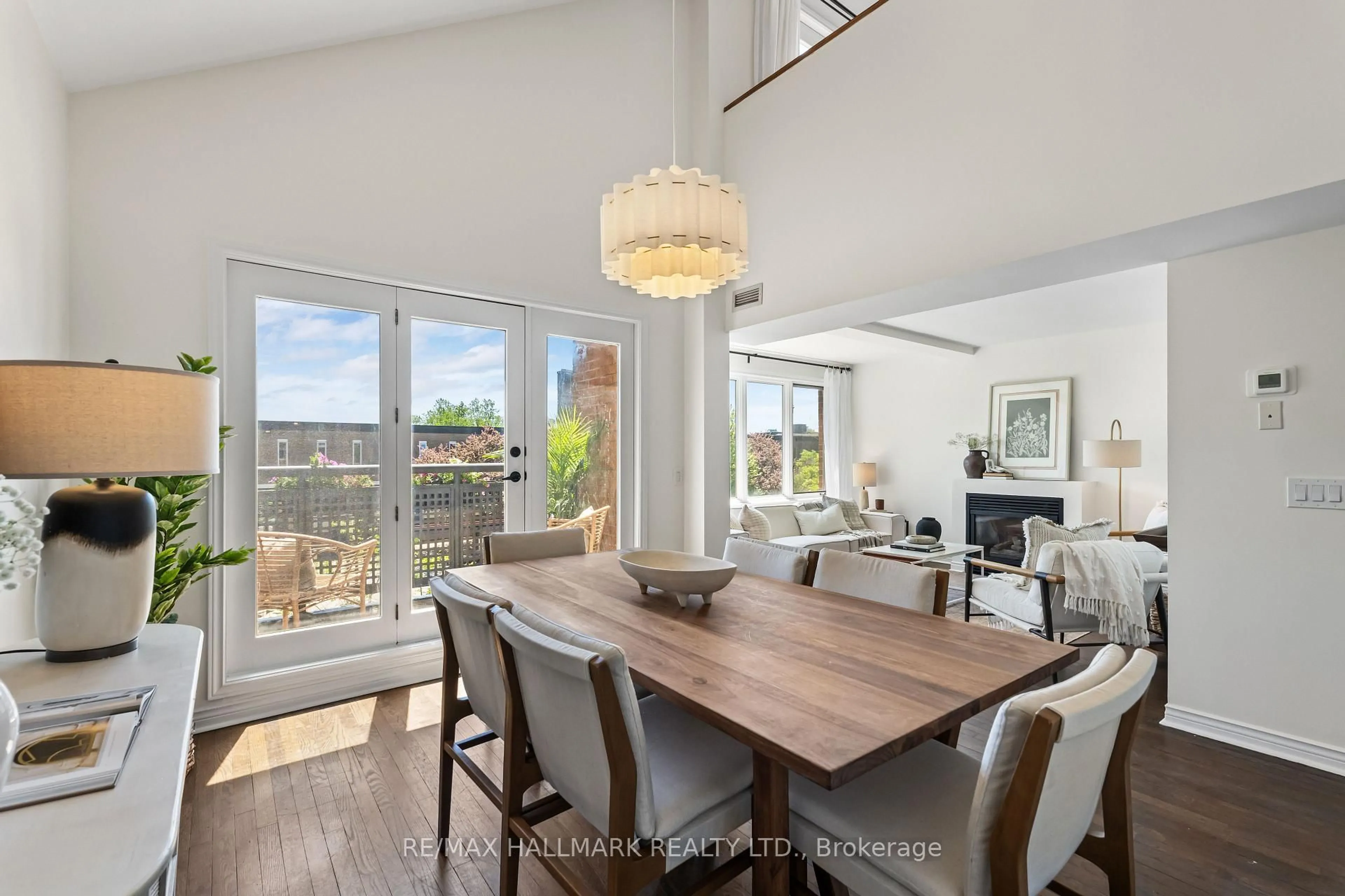 Dining room, unknown for 1941 Queen St #305, Toronto Ontario M4L 1H7