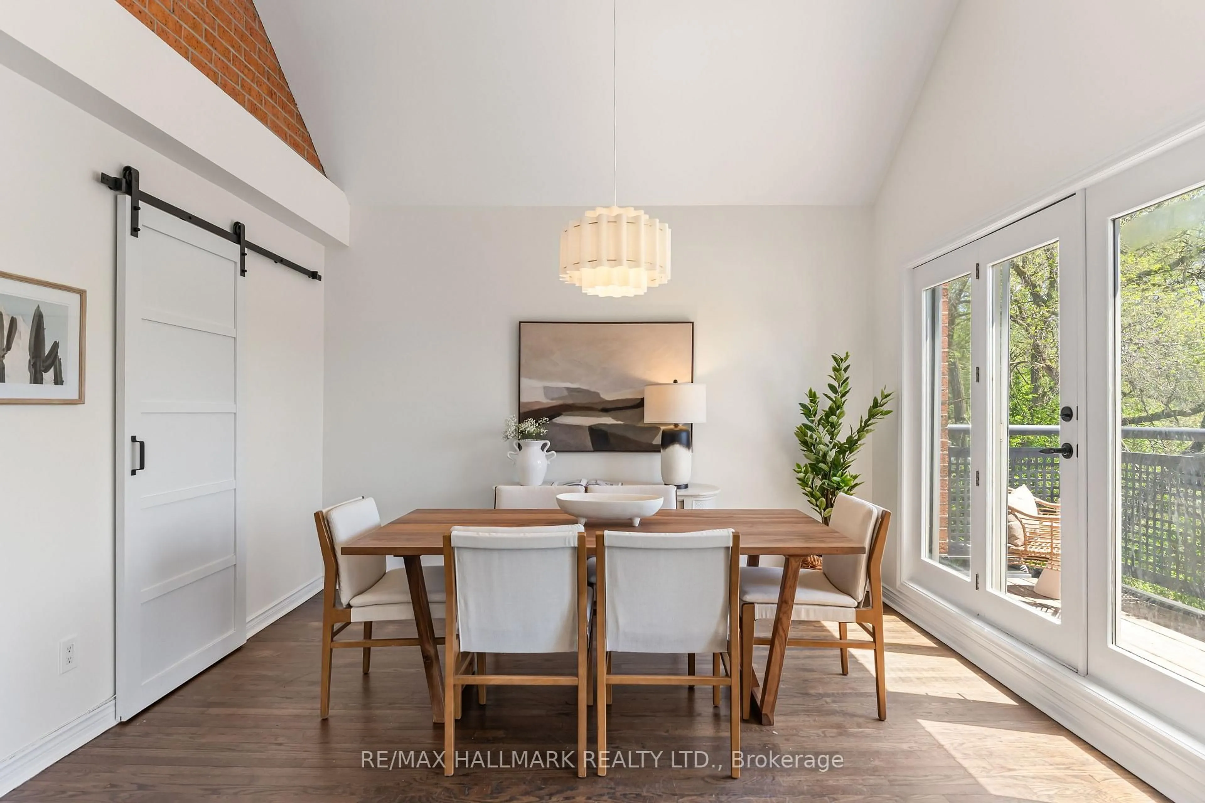 Dining room, wood/laminate floor for 1941 Queen St #305, Toronto Ontario M4L 1H7
