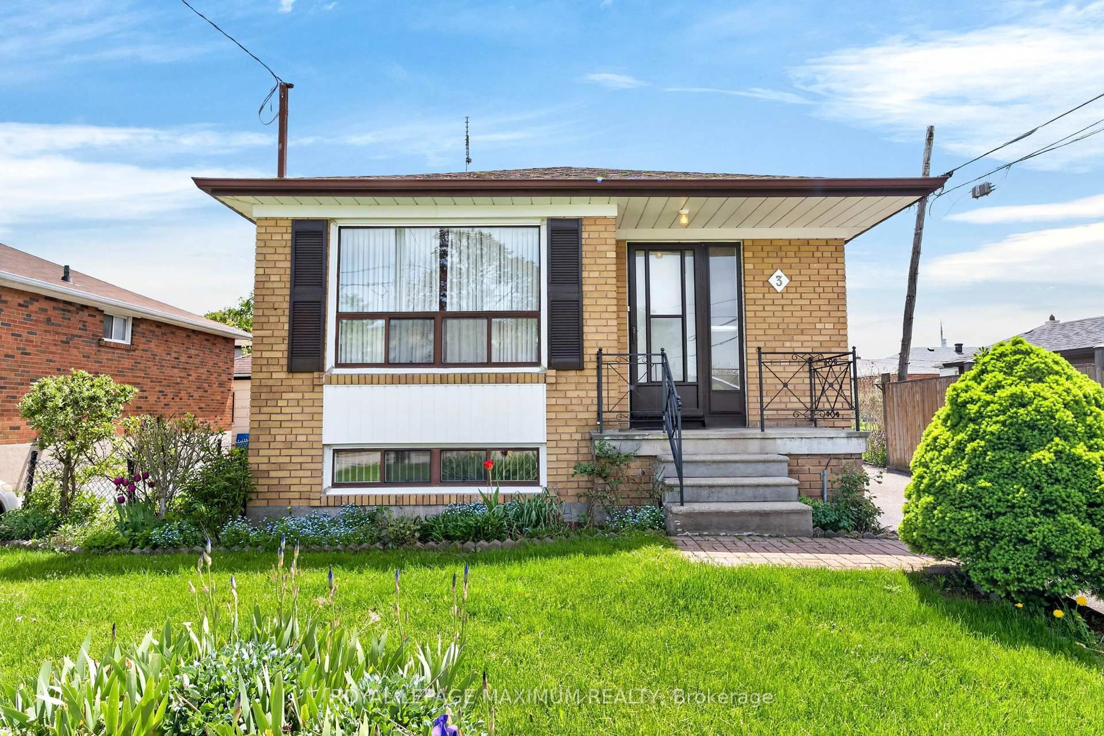 Home with brick exterior material, street for 3 Japonica Rd, Toronto Ontario M1R 4R6