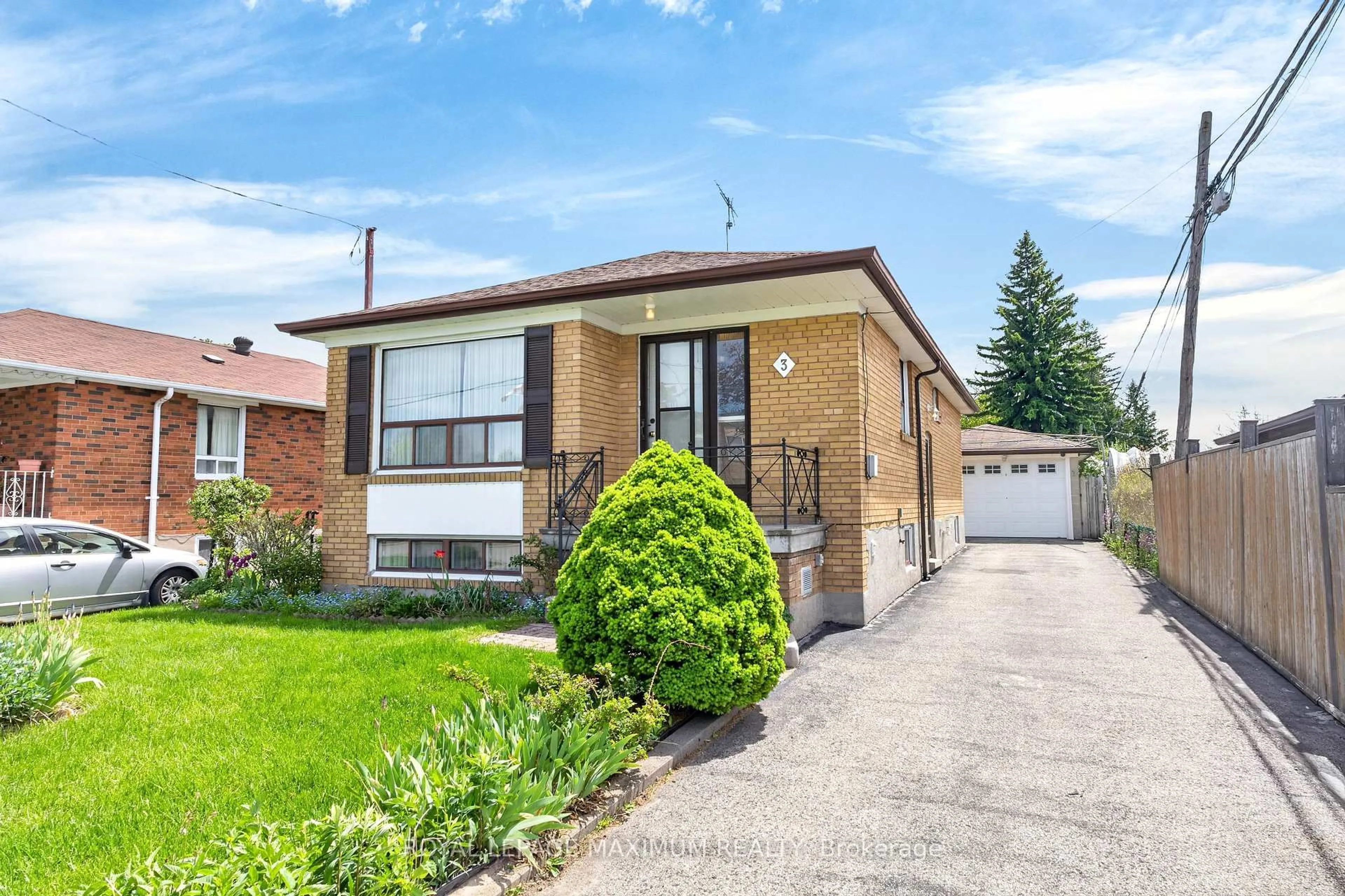 Home with brick exterior material, street for 3 Japonica Rd, Toronto Ontario M1R 4R6
