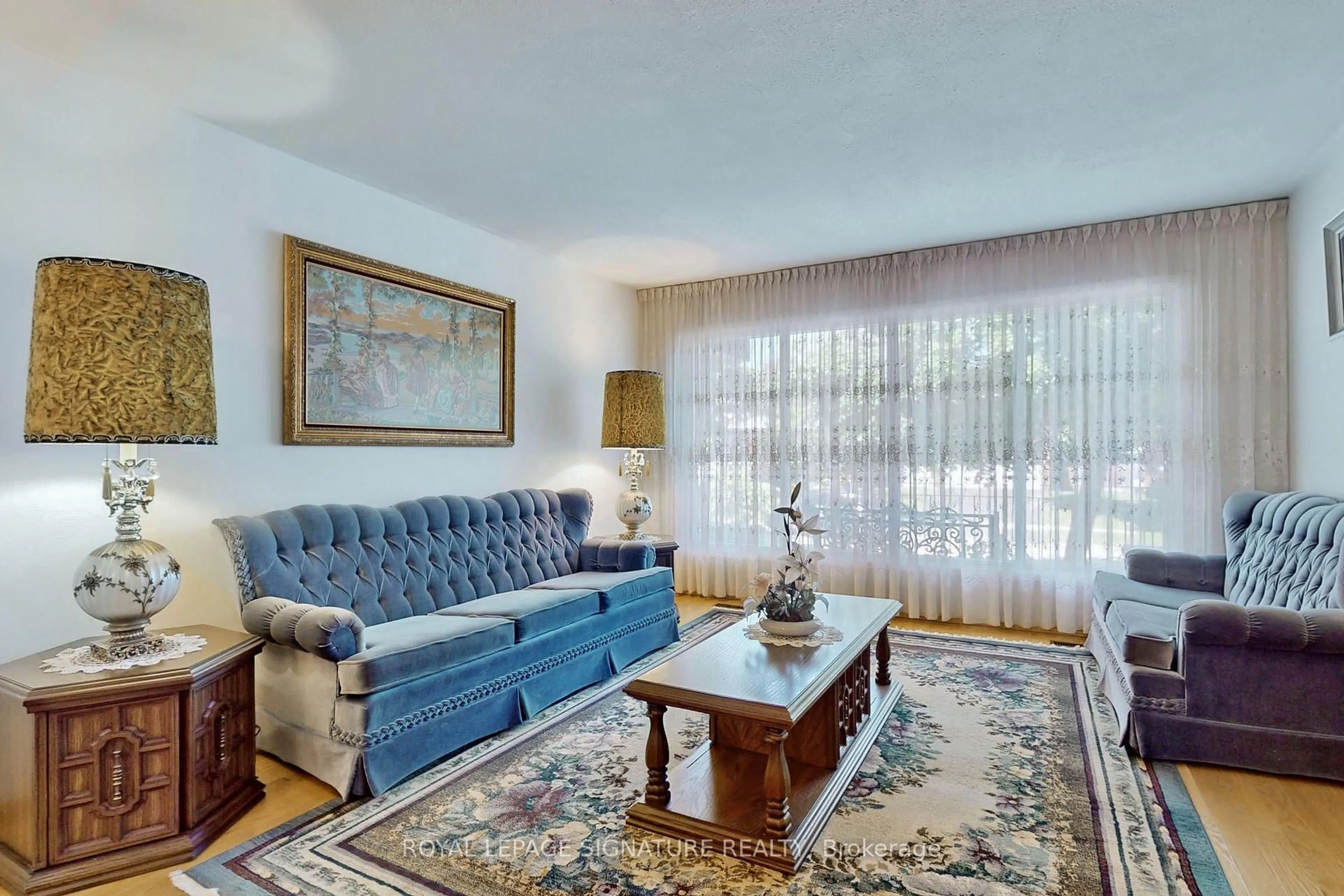 Living room with furniture, unknown for 6 Kelvinway Dr, Toronto Ontario M1W 1N4