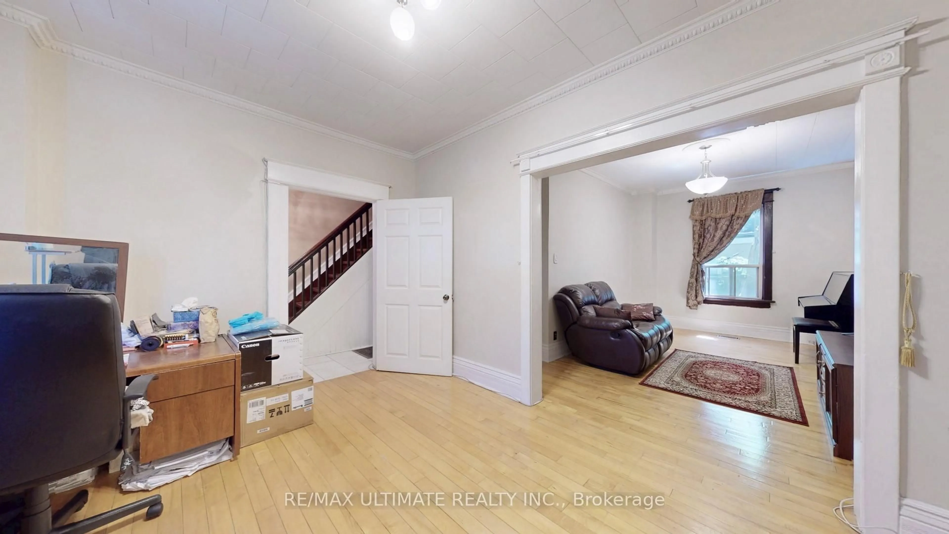 A pic of a room for 1299 Dundas St, Toronto Ontario M4M 1S5