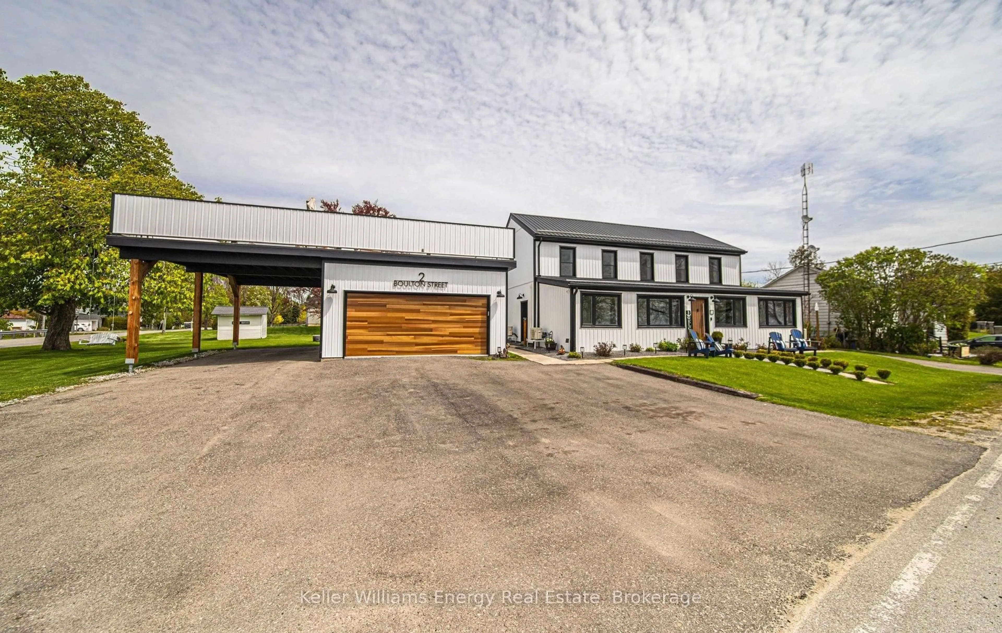 A pic from outside/outdoor area/front of a property/back of a property/a pic from drone, street for 2 Boulton St, Clarington Ontario L1B 1L9