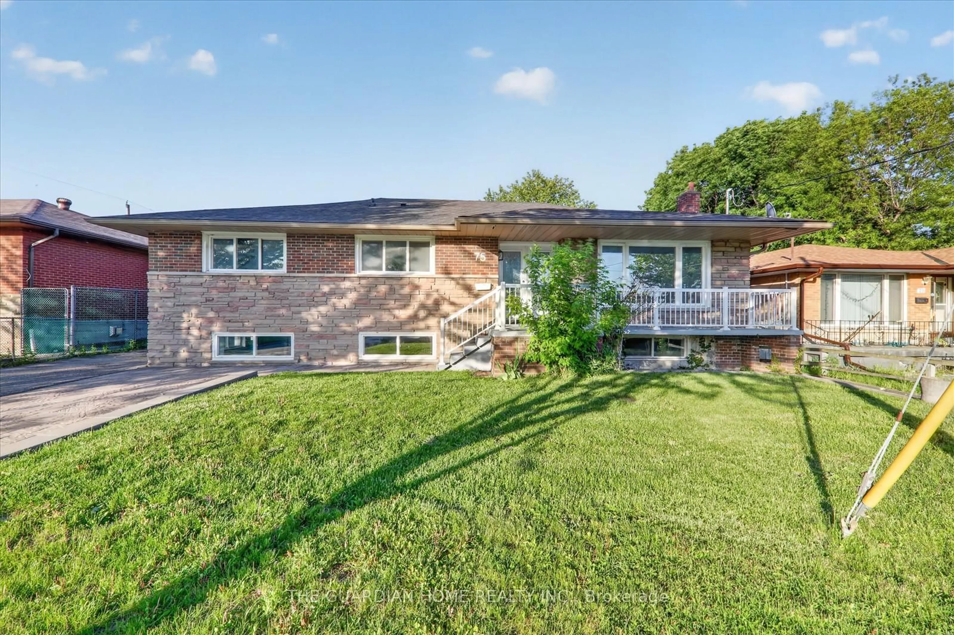 Home with brick exterior material, street for 75 Durham St, Oshawa Ontario L1J 5P6