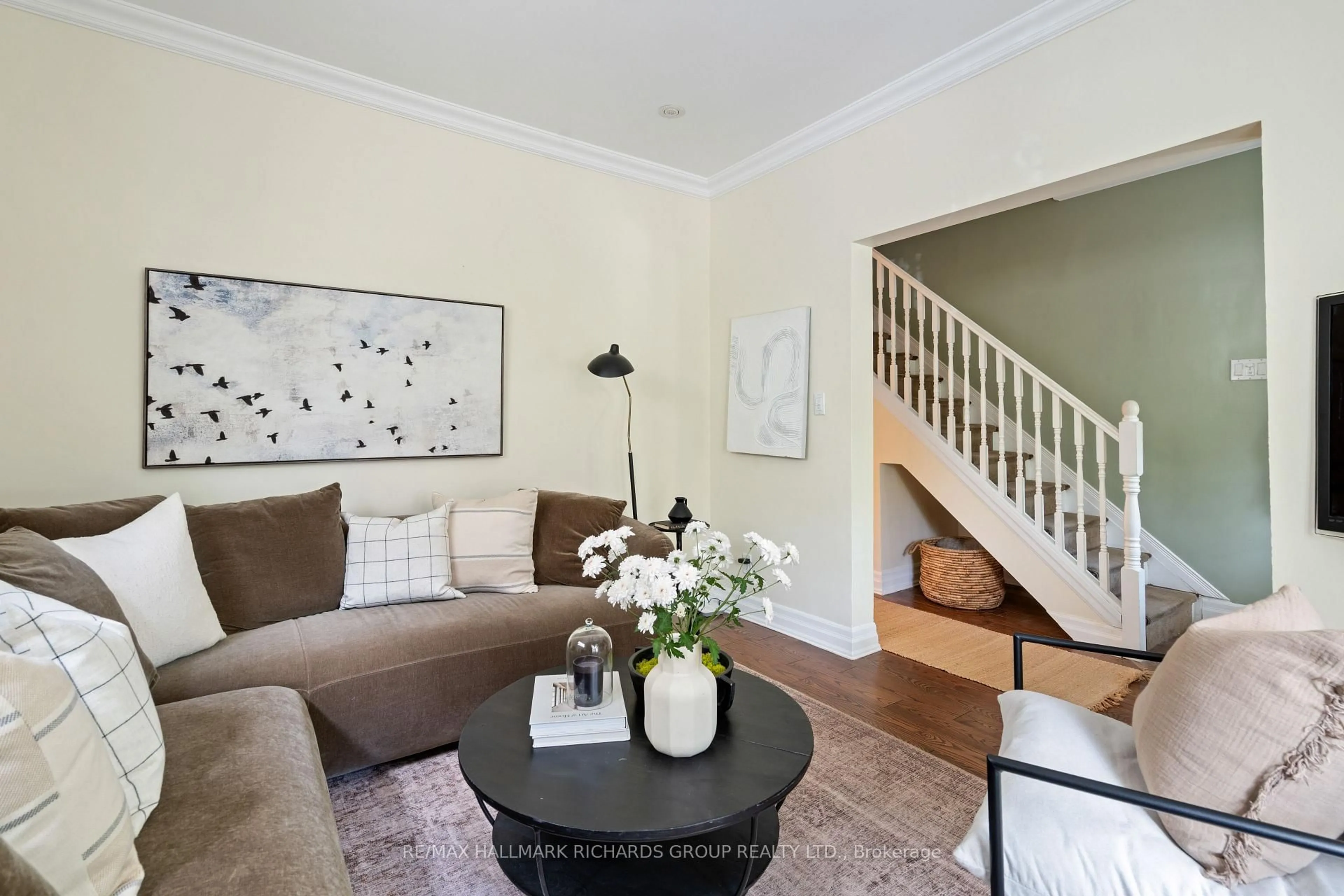 Living room with furniture, unknown for 72 Waverley Rd, Toronto Ontario M4L 3T1