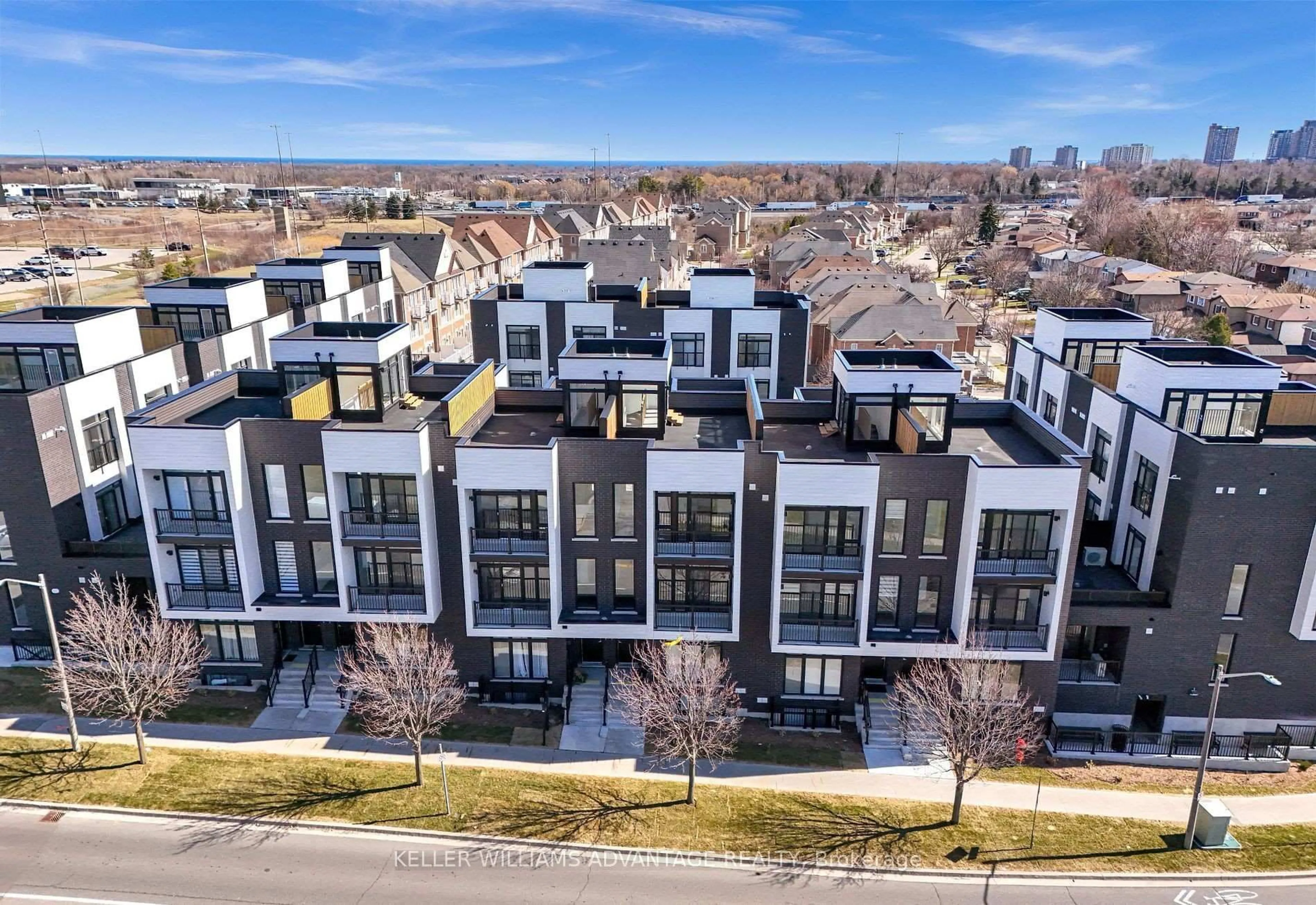 A pic from outside/outdoor area/front of a property/back of a property/a pic from drone, unknown for 188 Angus Dr #26, Ajax Ontario L1S 0G5