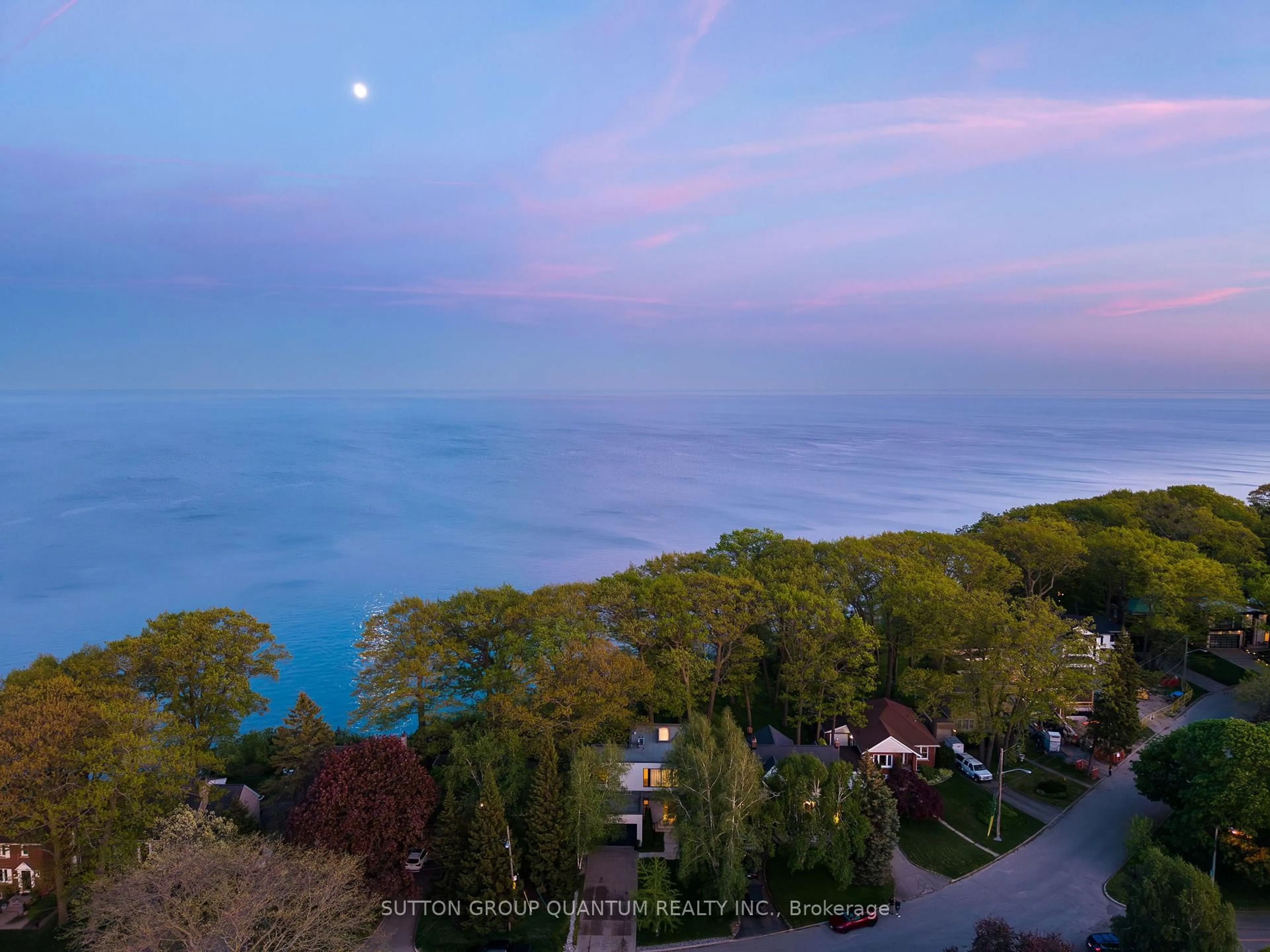 A pic from outside/outdoor area/front of a property/back of a property/a pic from drone, water/lake/river/ocean view for 23 Crescentwood Rd, Toronto Ontario M1N 1C9