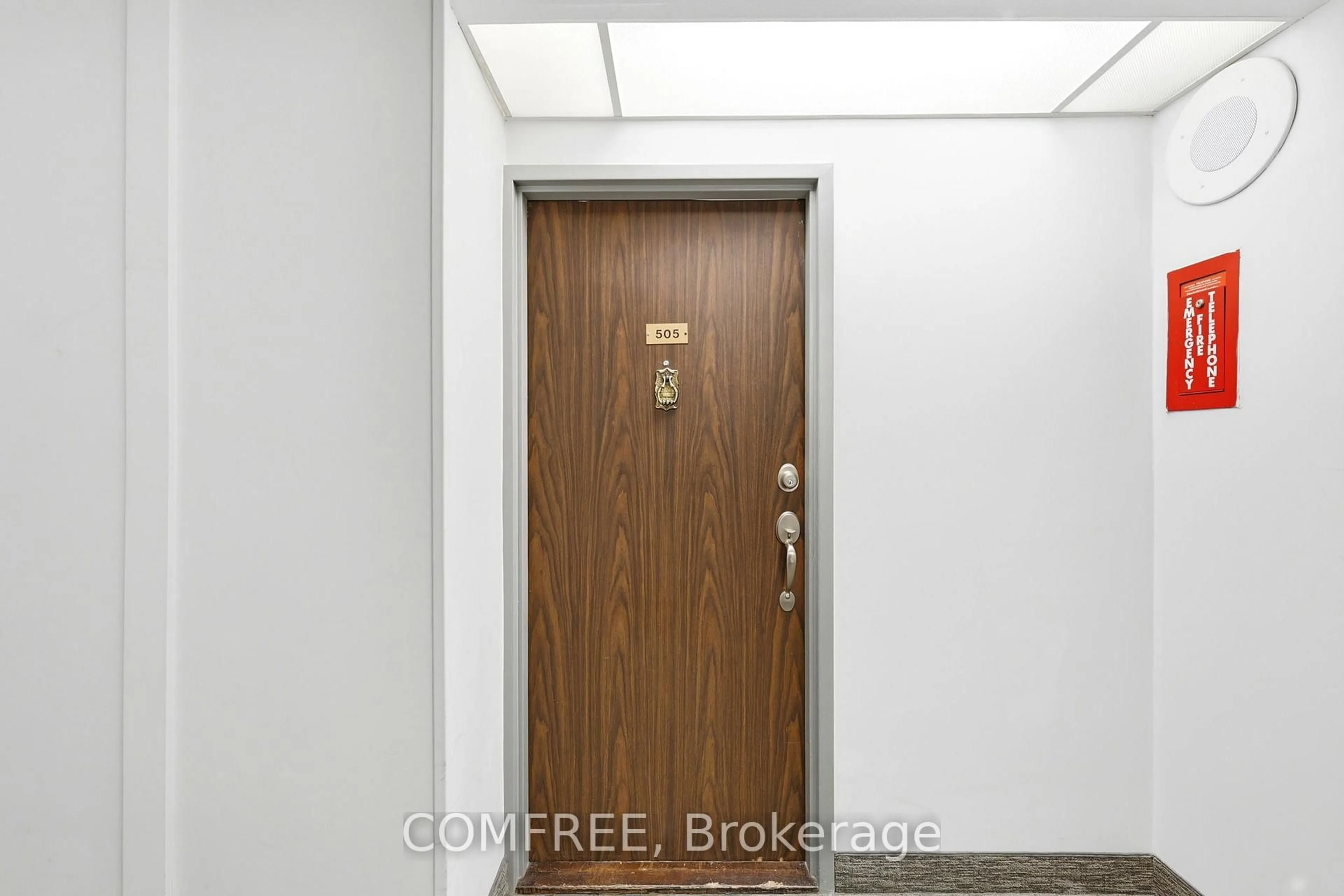 Indoor foyer for 55 William St #505, Oshawa Ontario L1G 7C9