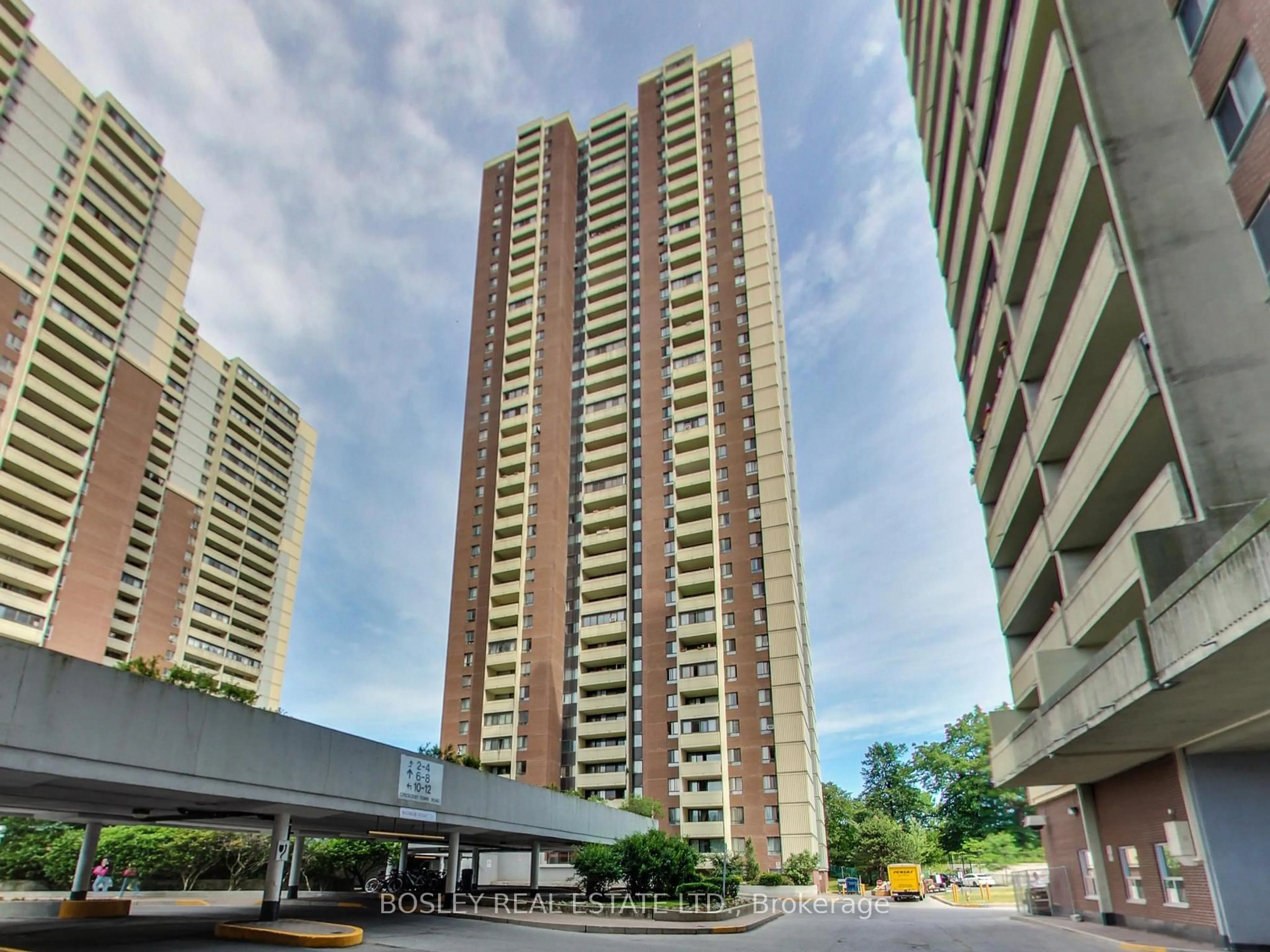Unknown for 3 Massey Sq #1902, Toronto Ontario M4C 5L5