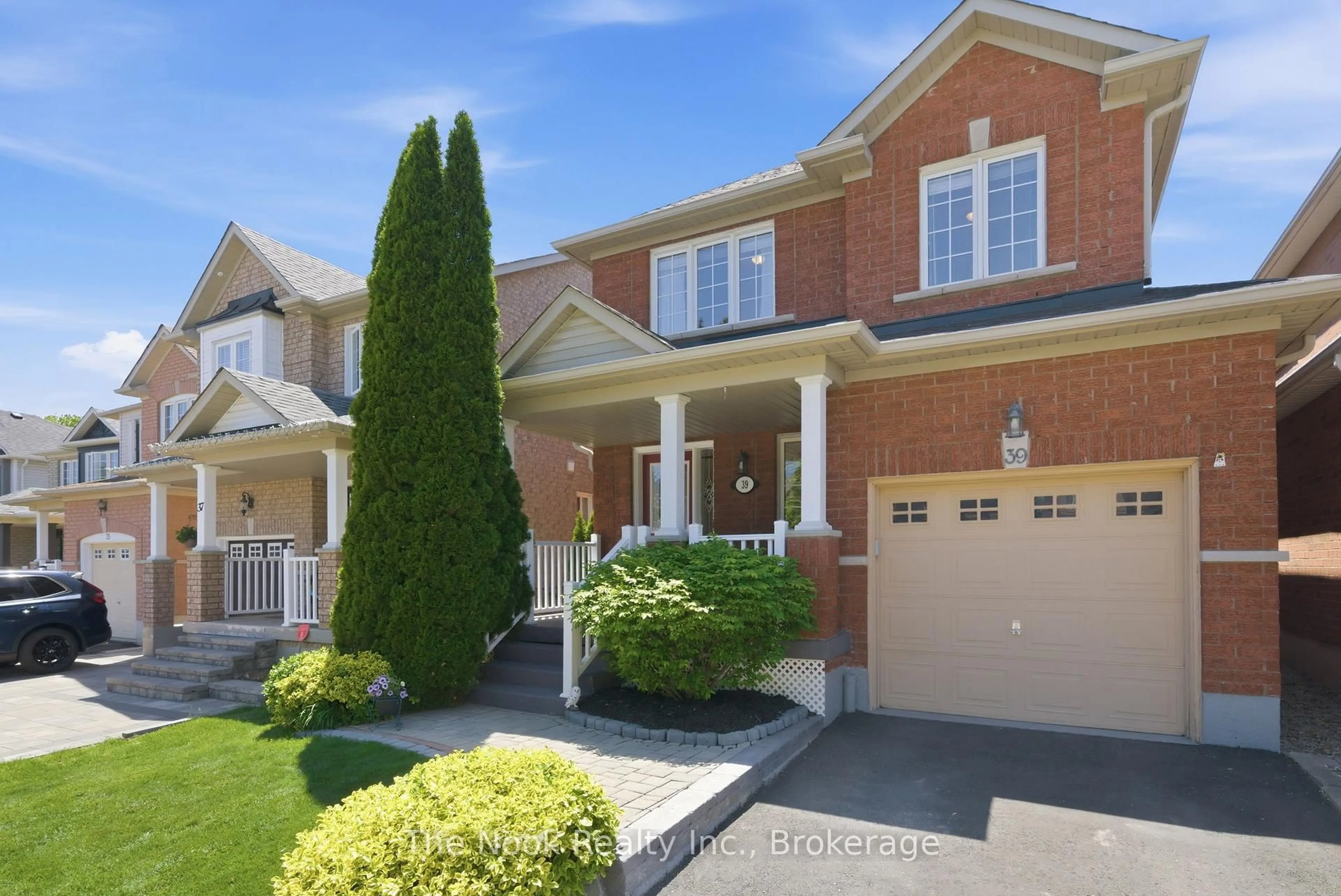 Home with brick exterior material, street for 39 Rampart Cres, Whitby Ontario L1P 1T6