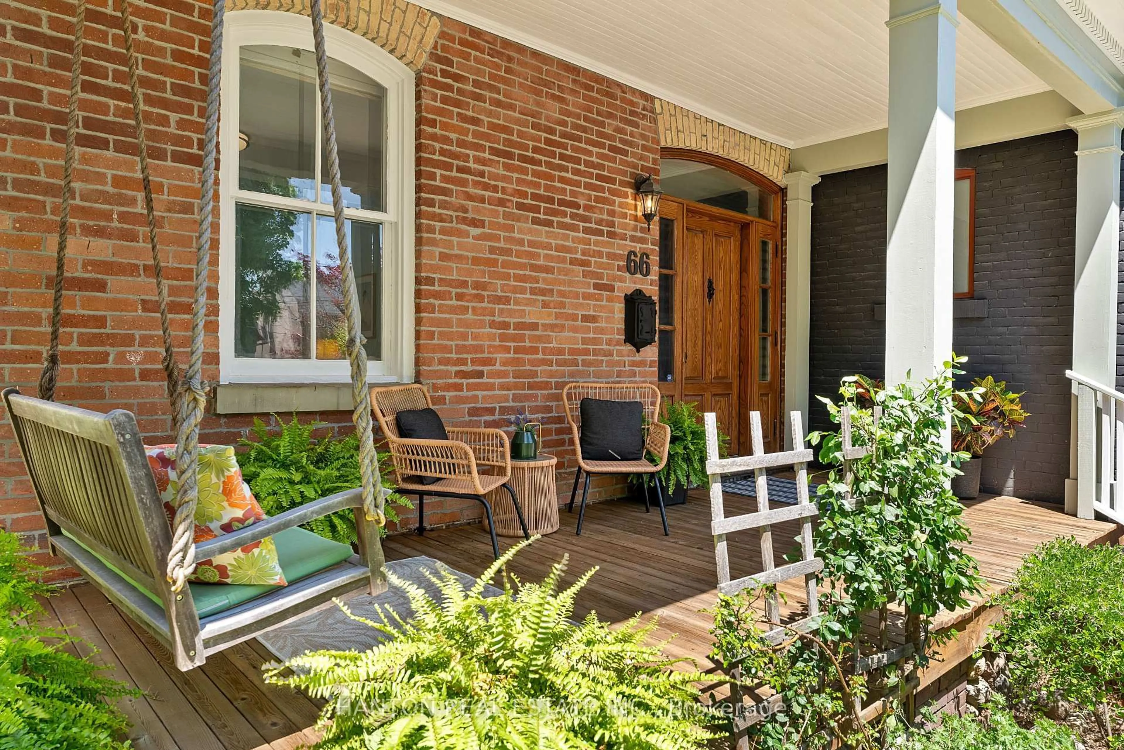 Patio, street for 66 Hogarth Ave, Toronto Ontario M4K 1K3