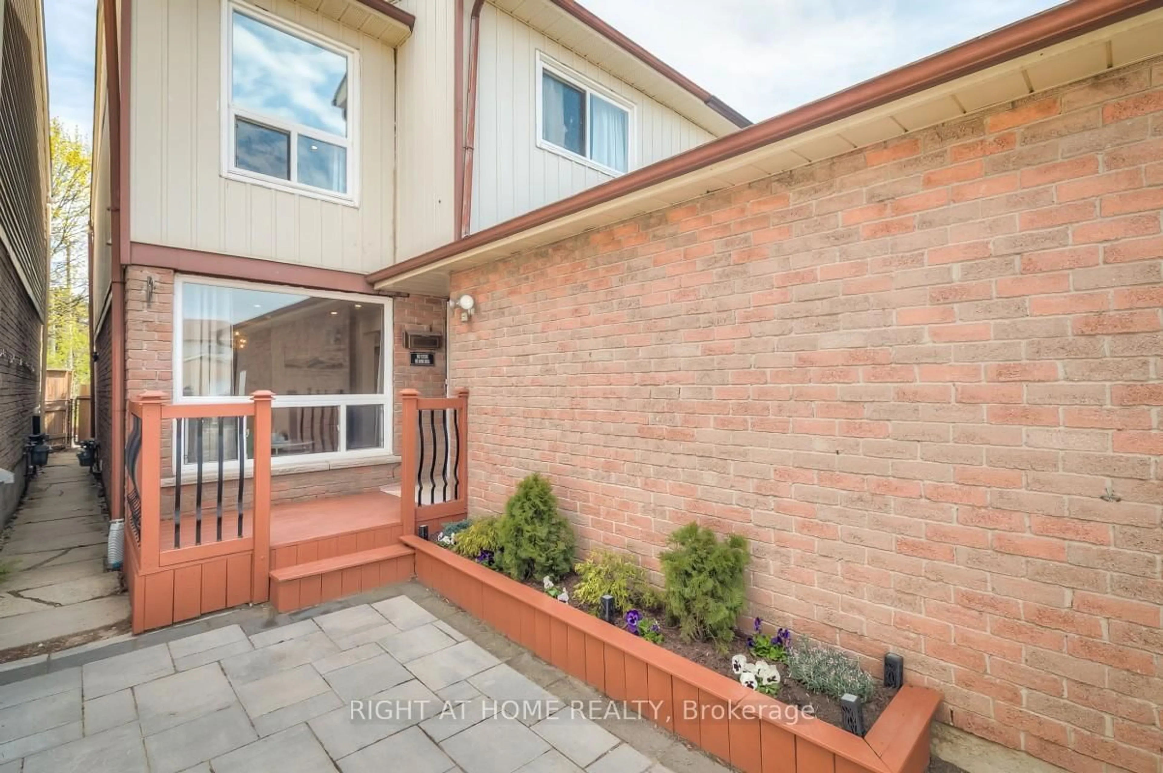 Unknown for 37 McKnight Dr, Toronto Ontario M1B 2Z4