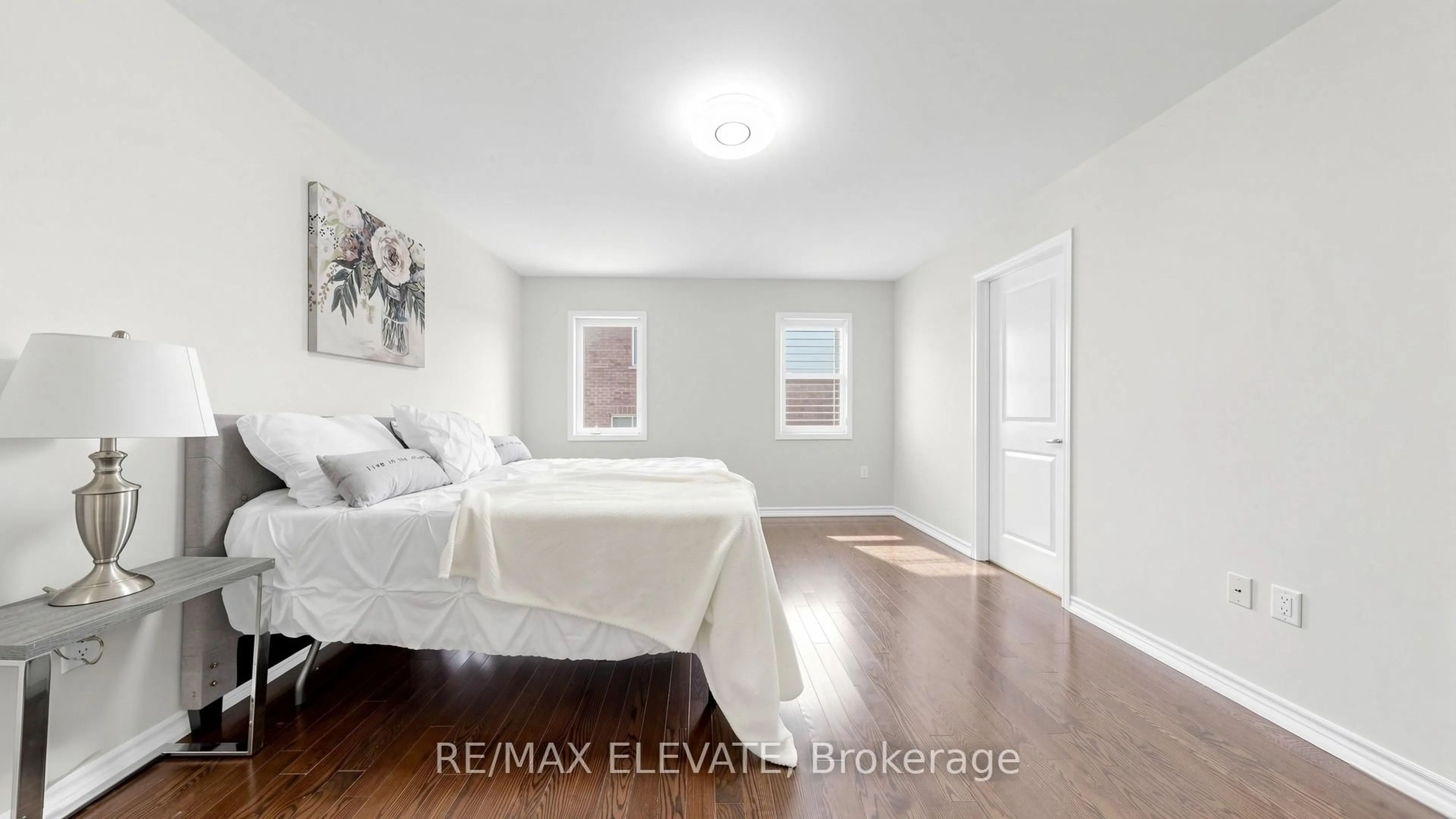 A pic of a room for 2425 Moonlight Cres, Pickering Ontario L1X 0E9