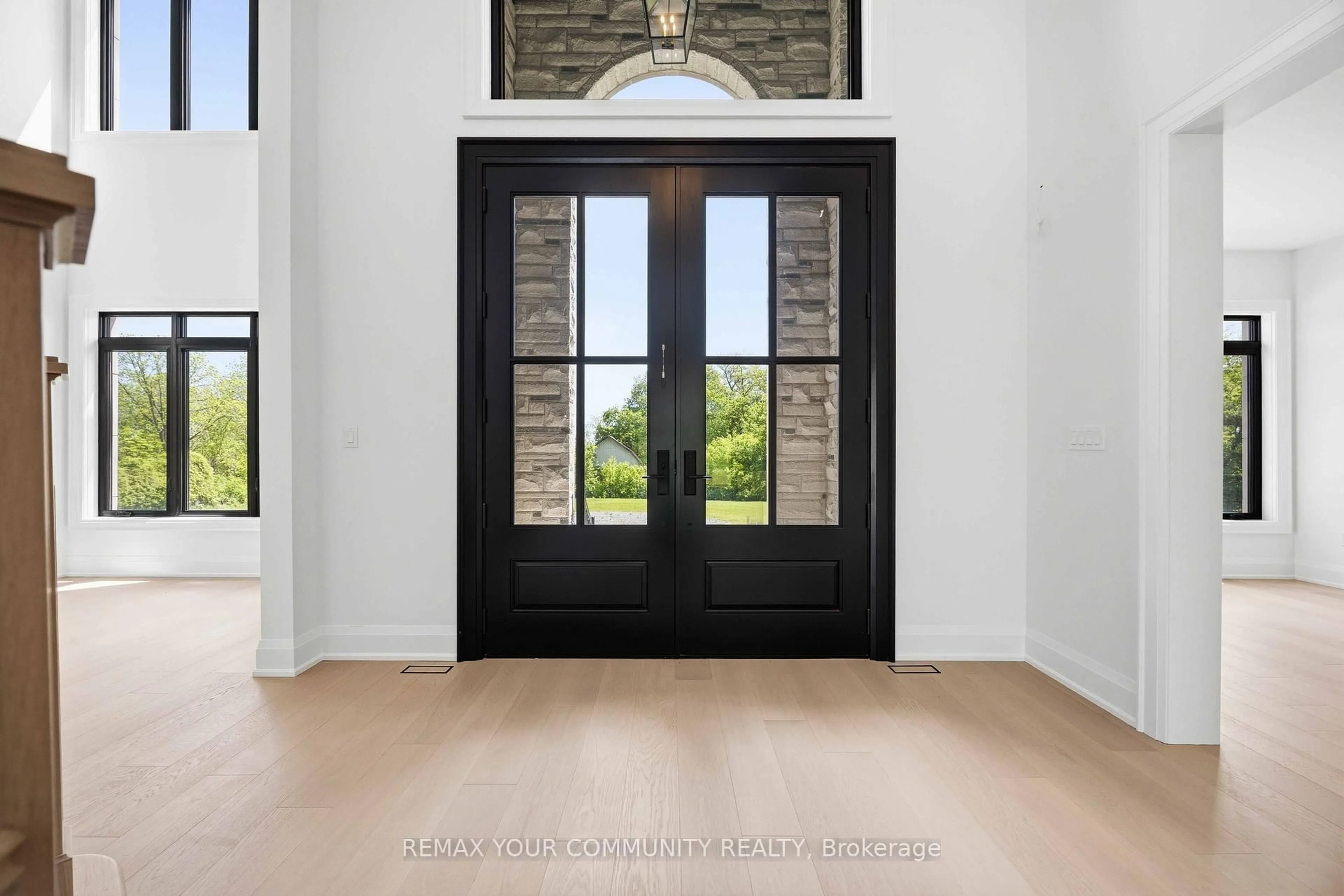 Indoor entryway for 6680 Coronation Rd, Whitby Ontario L1M 1R6
