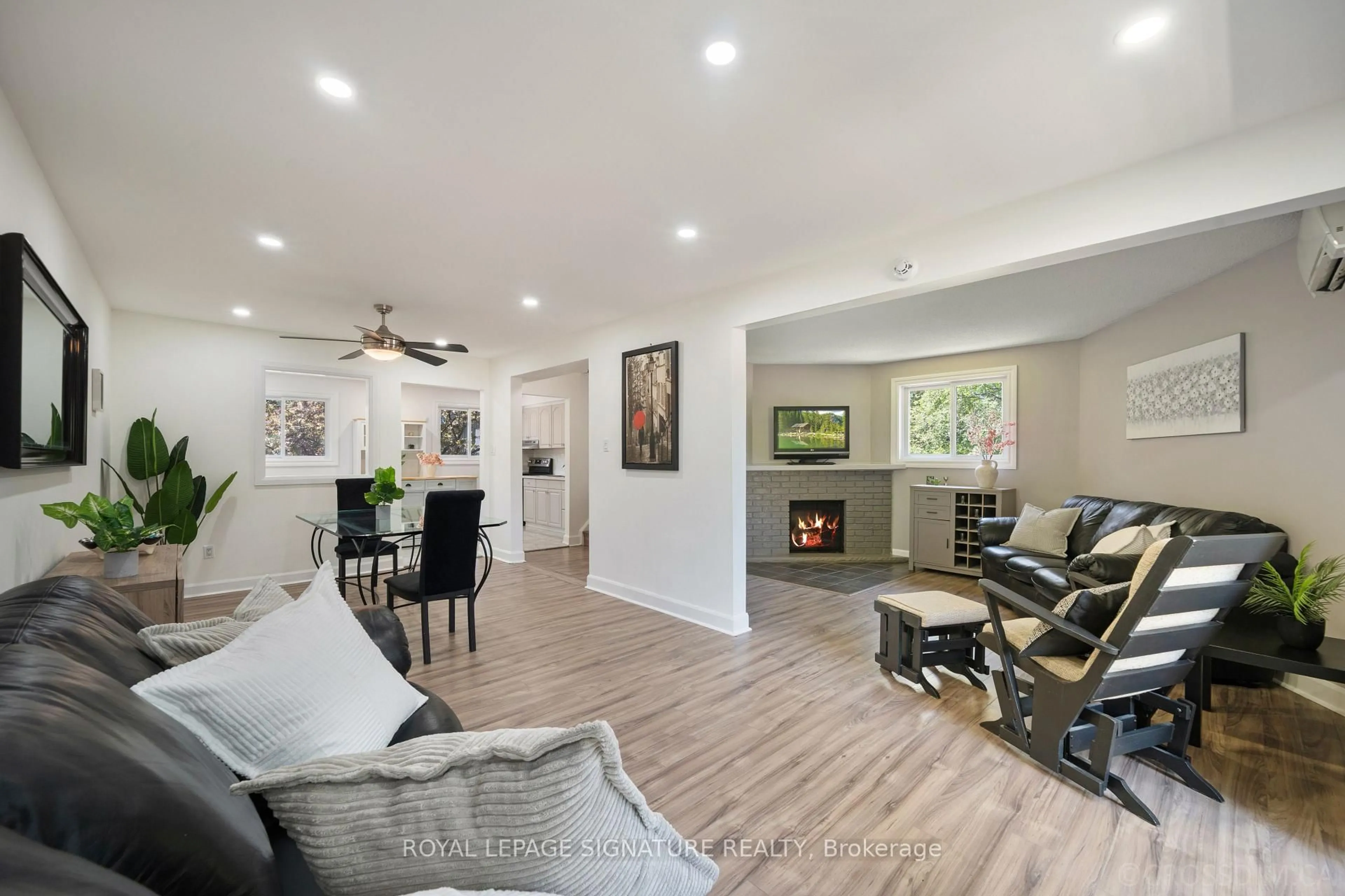 Living room with furniture, unknown for 3100 Kingston Rd #14, Toronto Ontario M1M 3T4