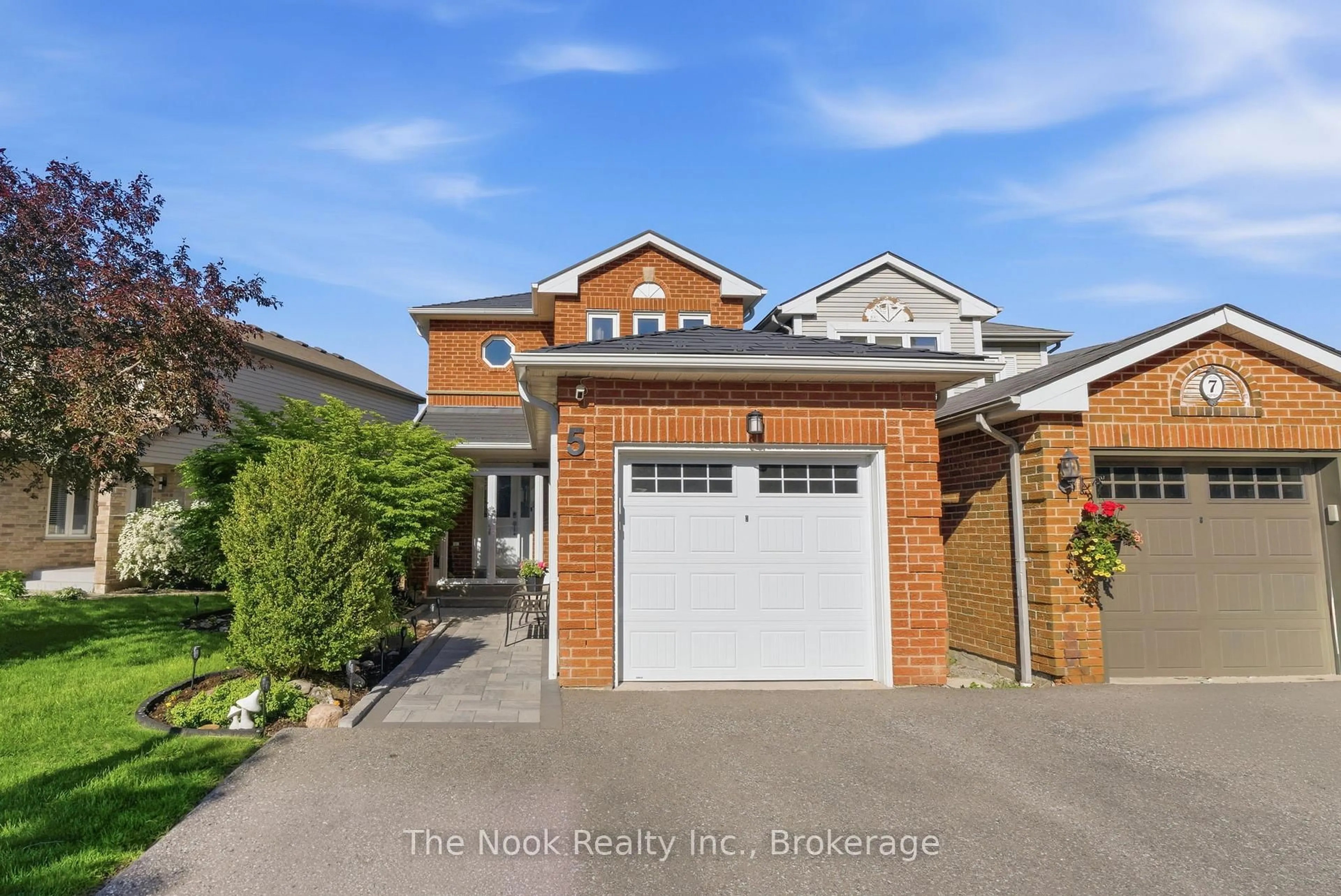 Home with brick exterior material, street for 5 Teddington Cres, Whitby Ontario L1R 1S4