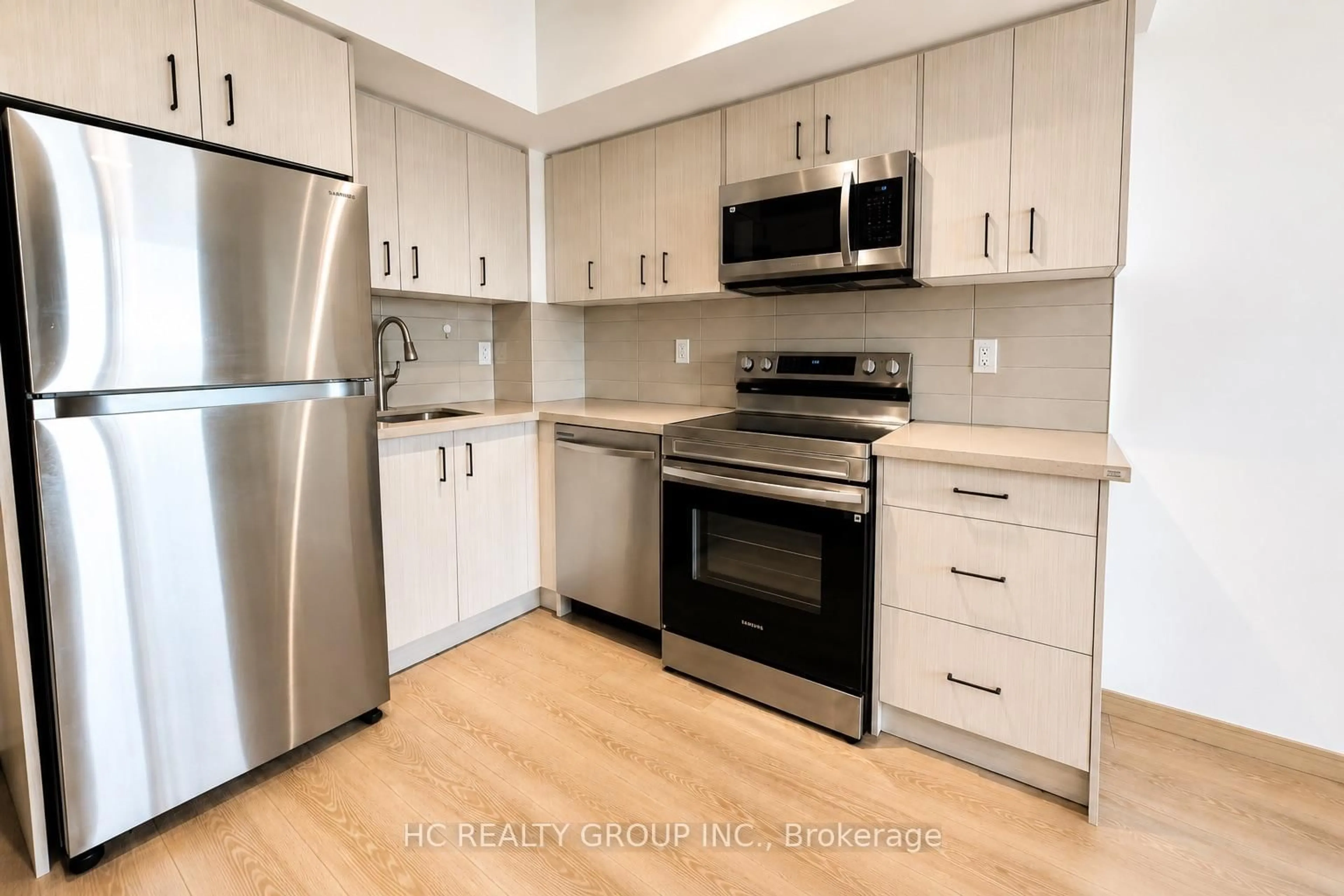 Standard kitchen, wood/laminate floor for 3429 Sheppard Ave #B1212, Toronto Ontario M1T 3K5