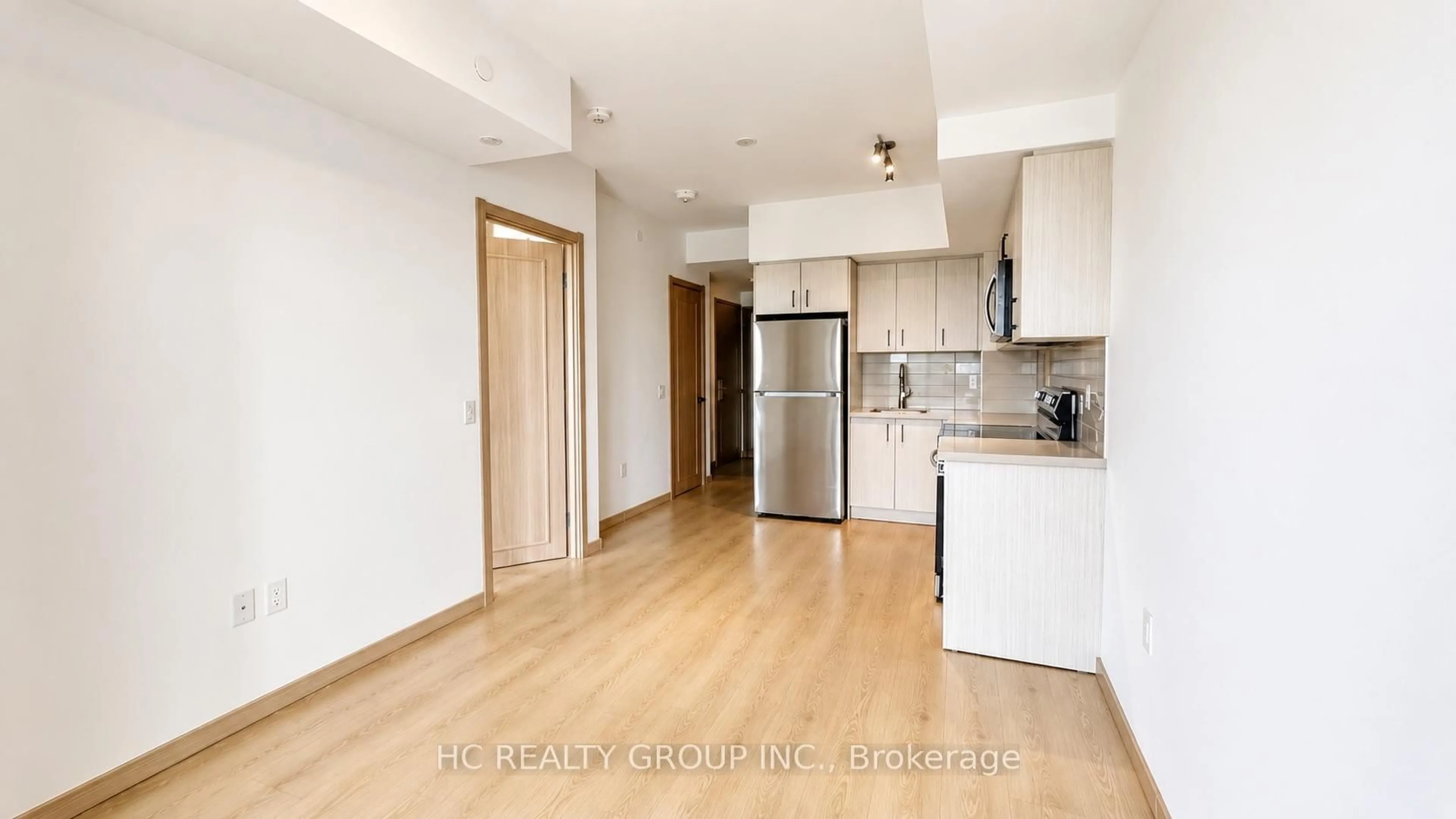Standard kitchen, wood/laminate floor for 3429 Sheppard Ave #B1212, Toronto Ontario M1T 3K5