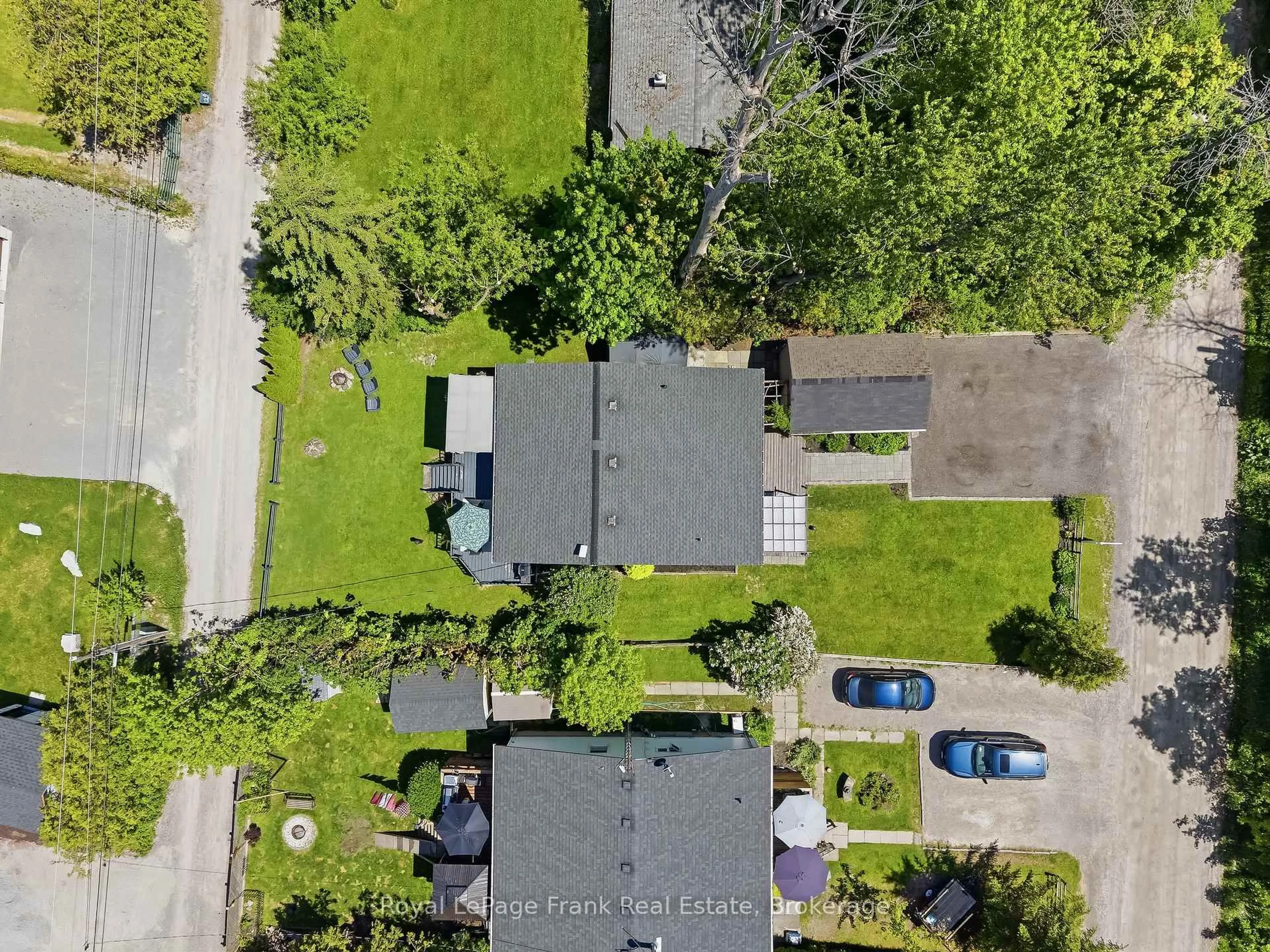 A pic from outside/outdoor area/front of a property/back of a property/a pic from drone, street for 18 Armstrong Ave, Scugog Ontario L0B 1L0