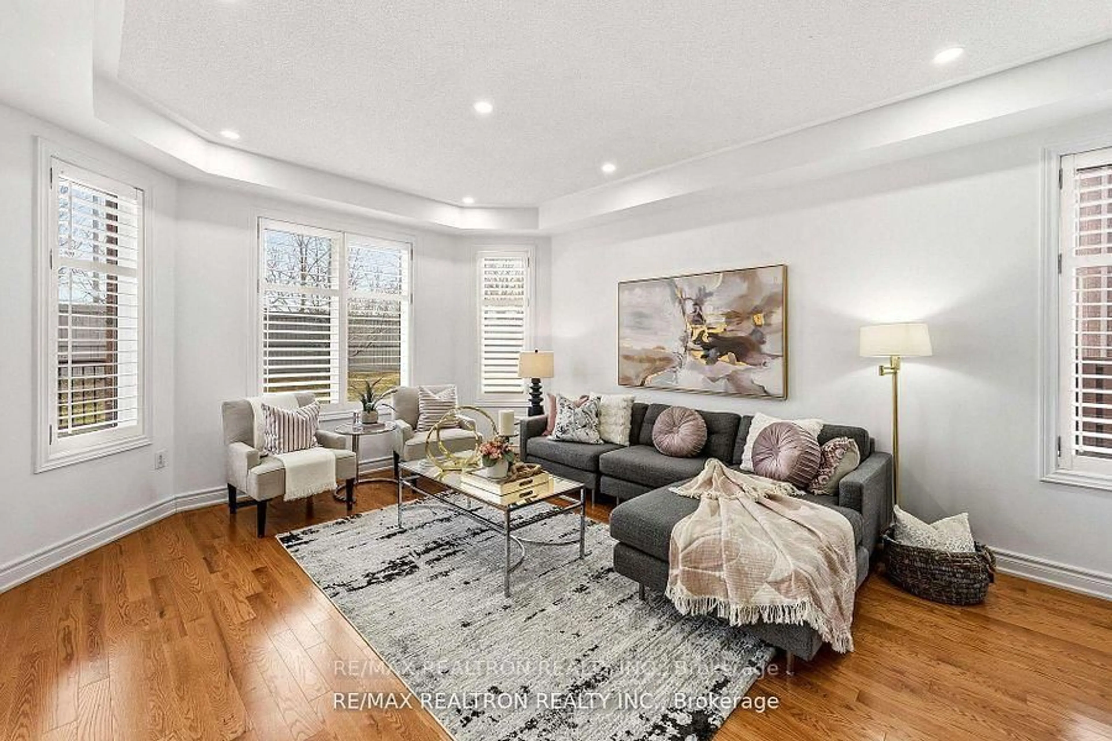 Living room with furniture, unknown for 30 Glacier Cres, Toronto Ontario M1X 2A8