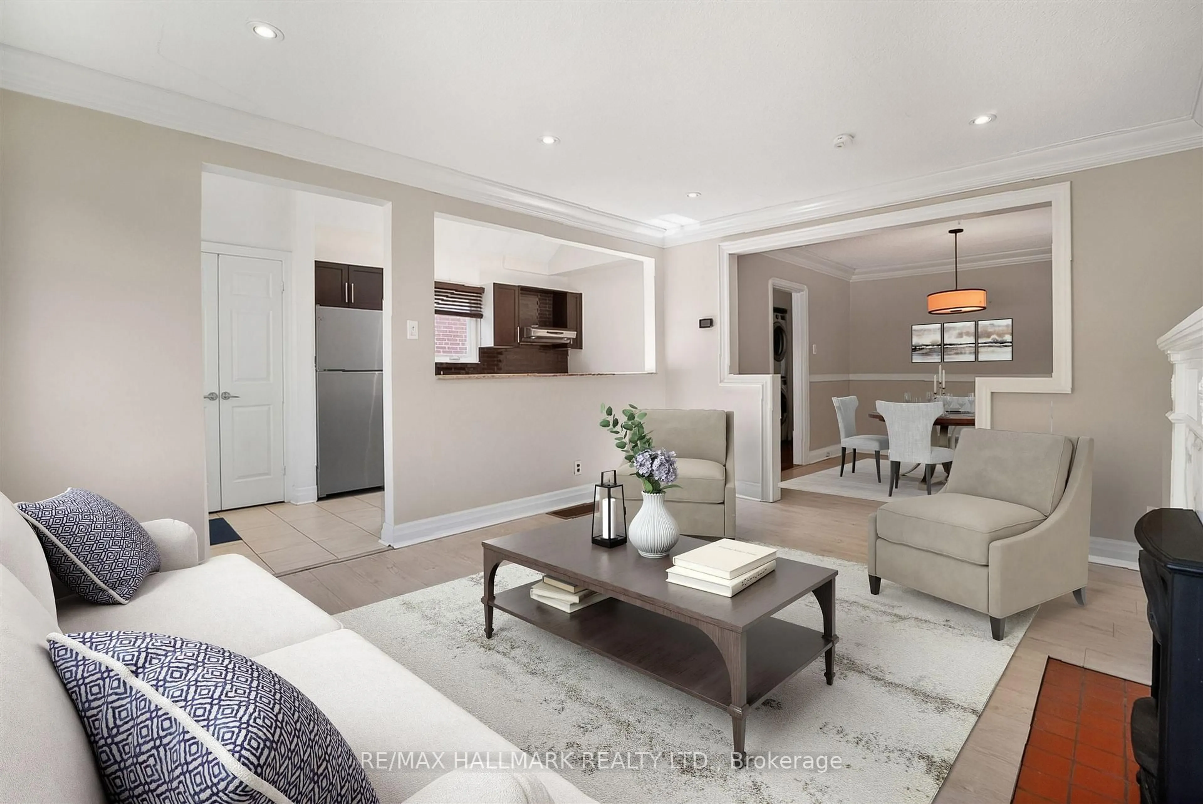 Living room with furniture, unknown for 34 Clonmore Dr, Toronto Ontario M1N 1X5