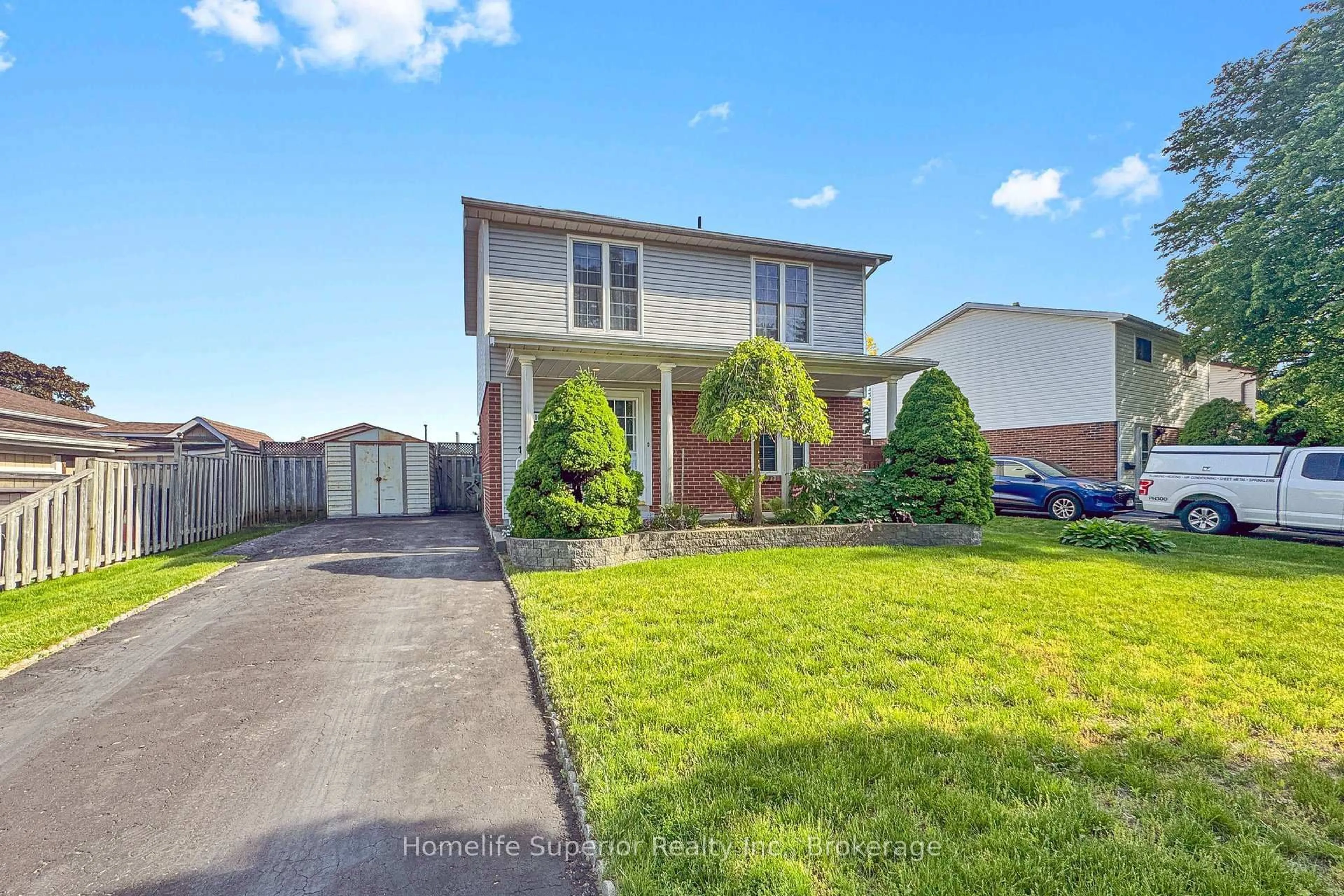 Home with vinyl exterior material, street for 1057 Exeter St, Oshawa Ontario L1G 7G9