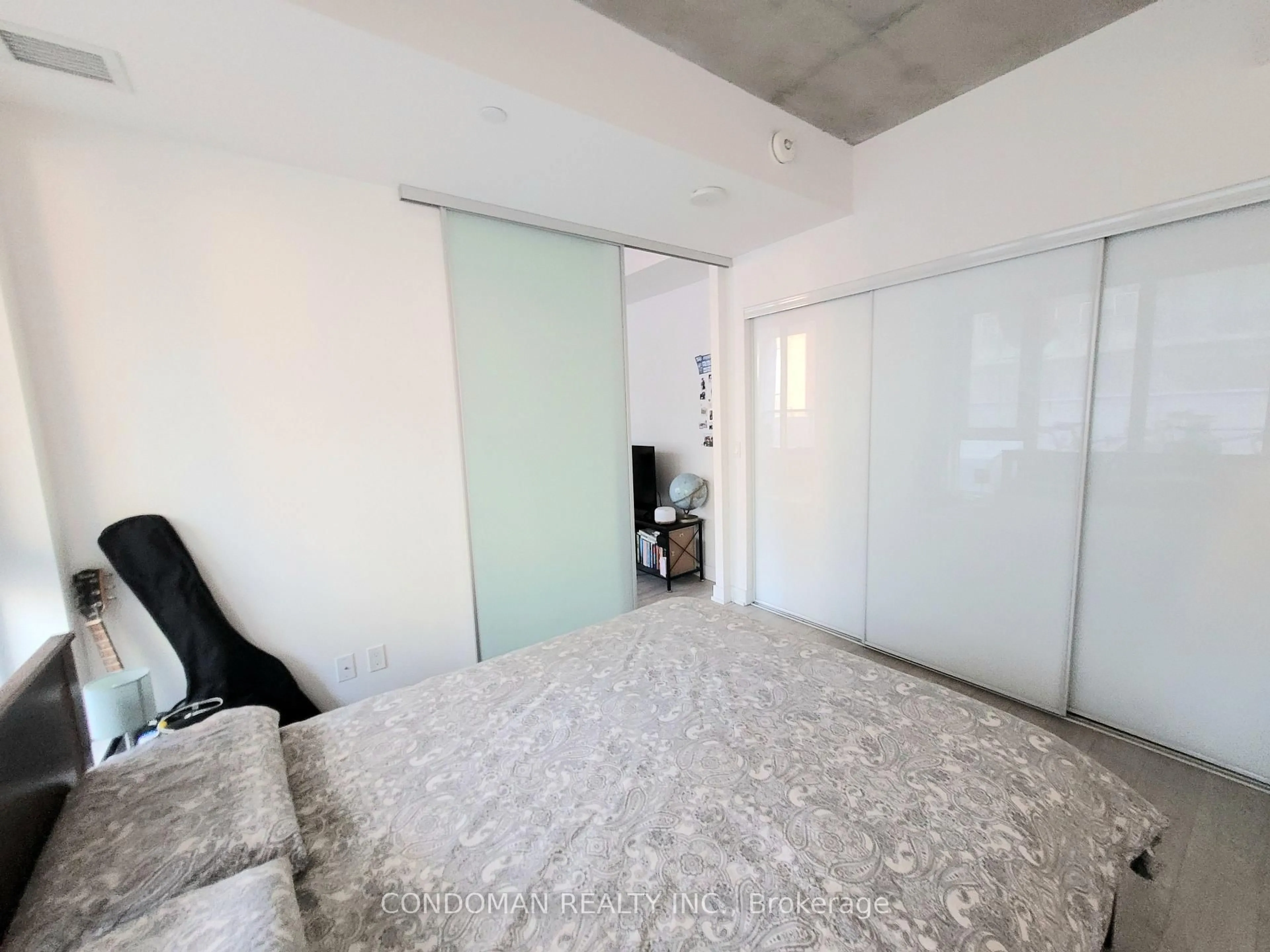 A pic of a room for 25 Baseball Pl #202, Toronto Ontario M4M 0E7