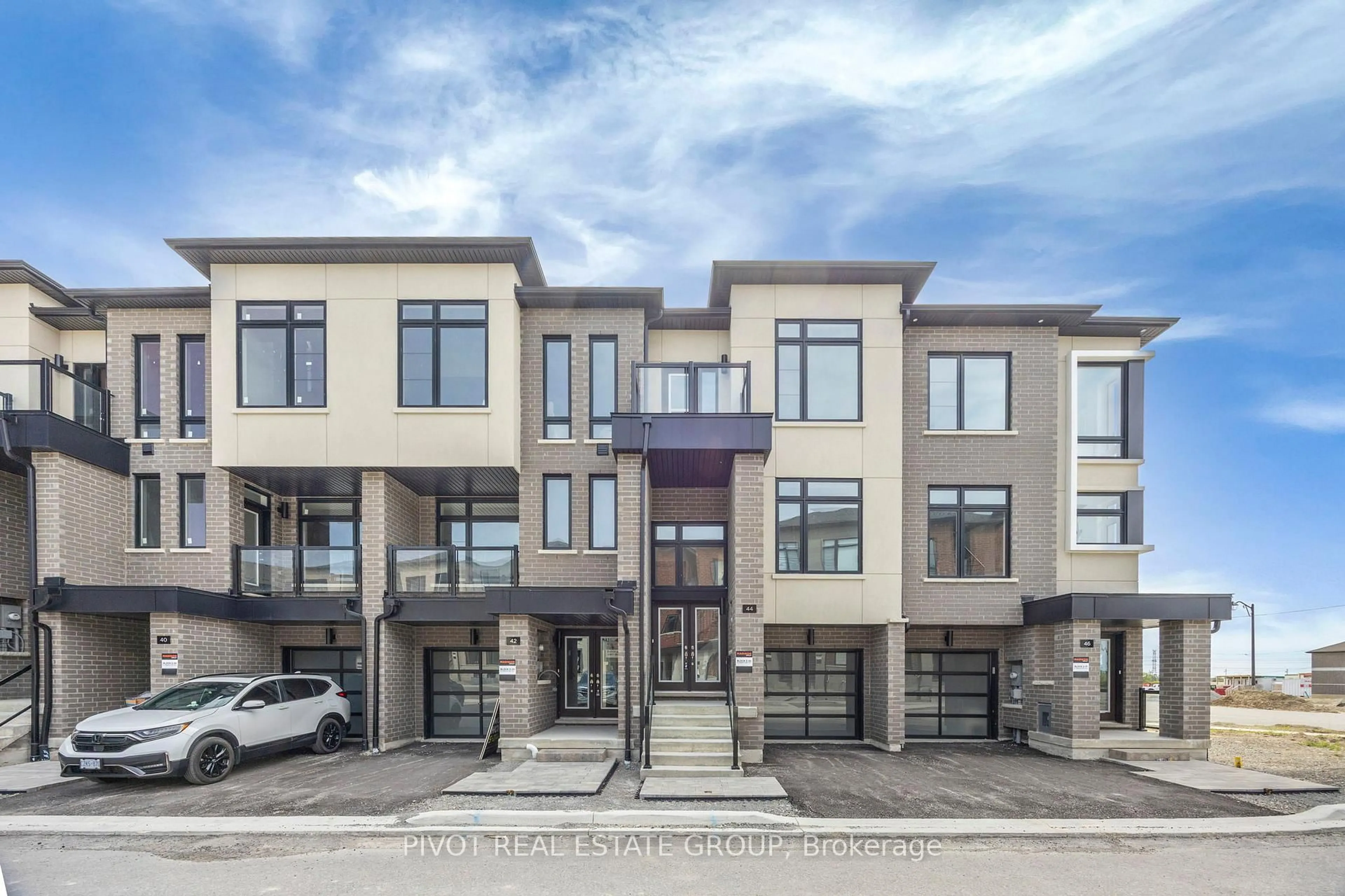 Unknown for 44 Observatory Way, Whitby Ontario L1M 0M7