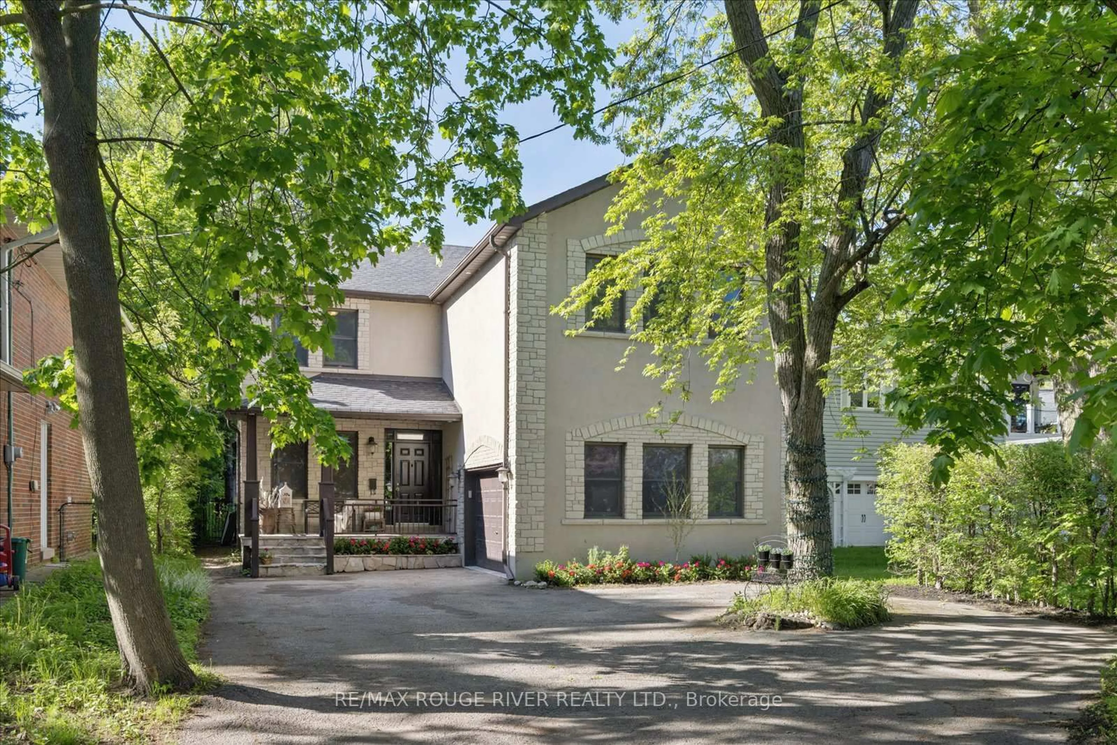 Home with brick exterior material, street for 30 Springbank Ave, Toronto Ontario M1N 1G3