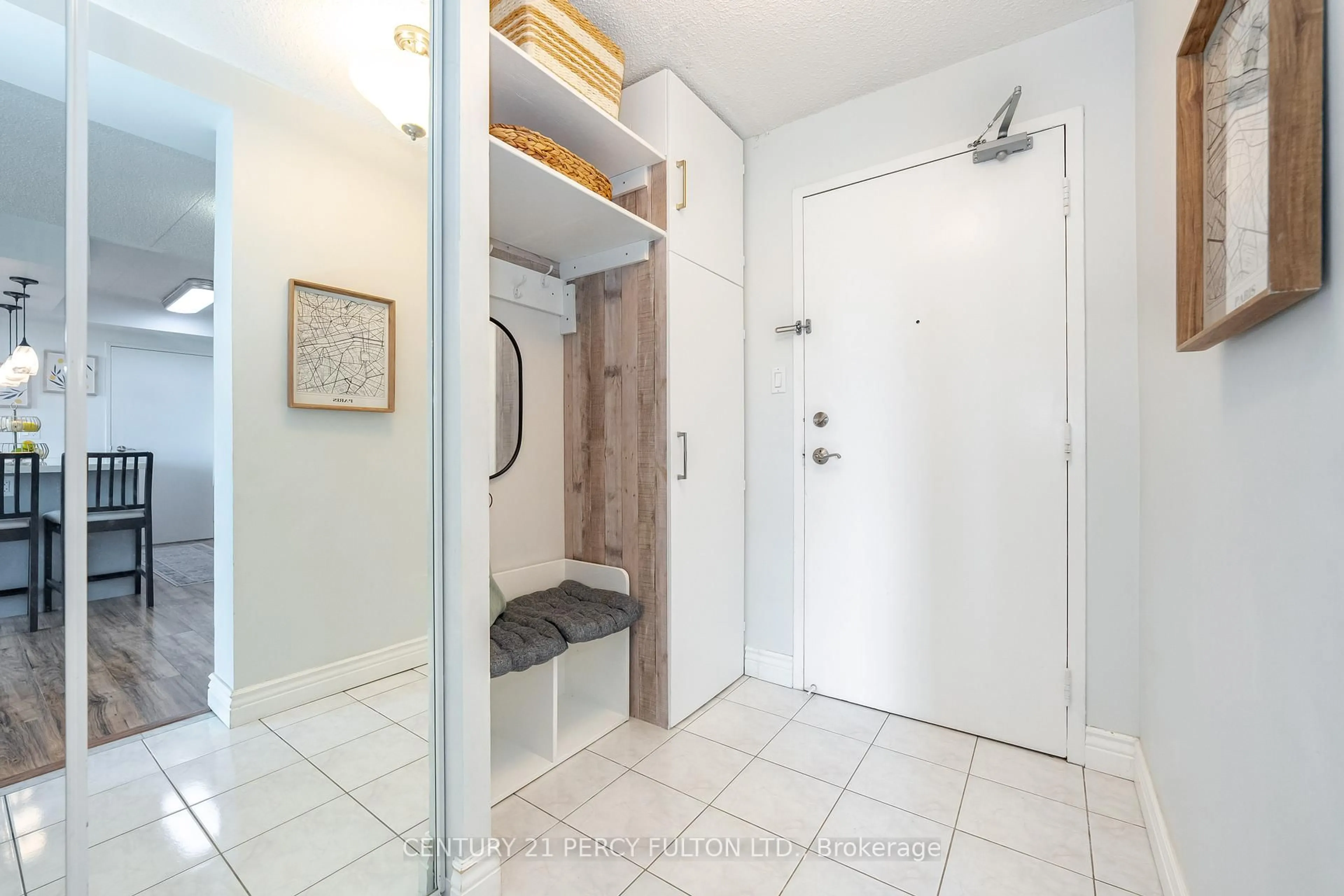 Indoor entryway for 1530 Pickering Pkwy #601, Pickering Ontario L1V 3V8