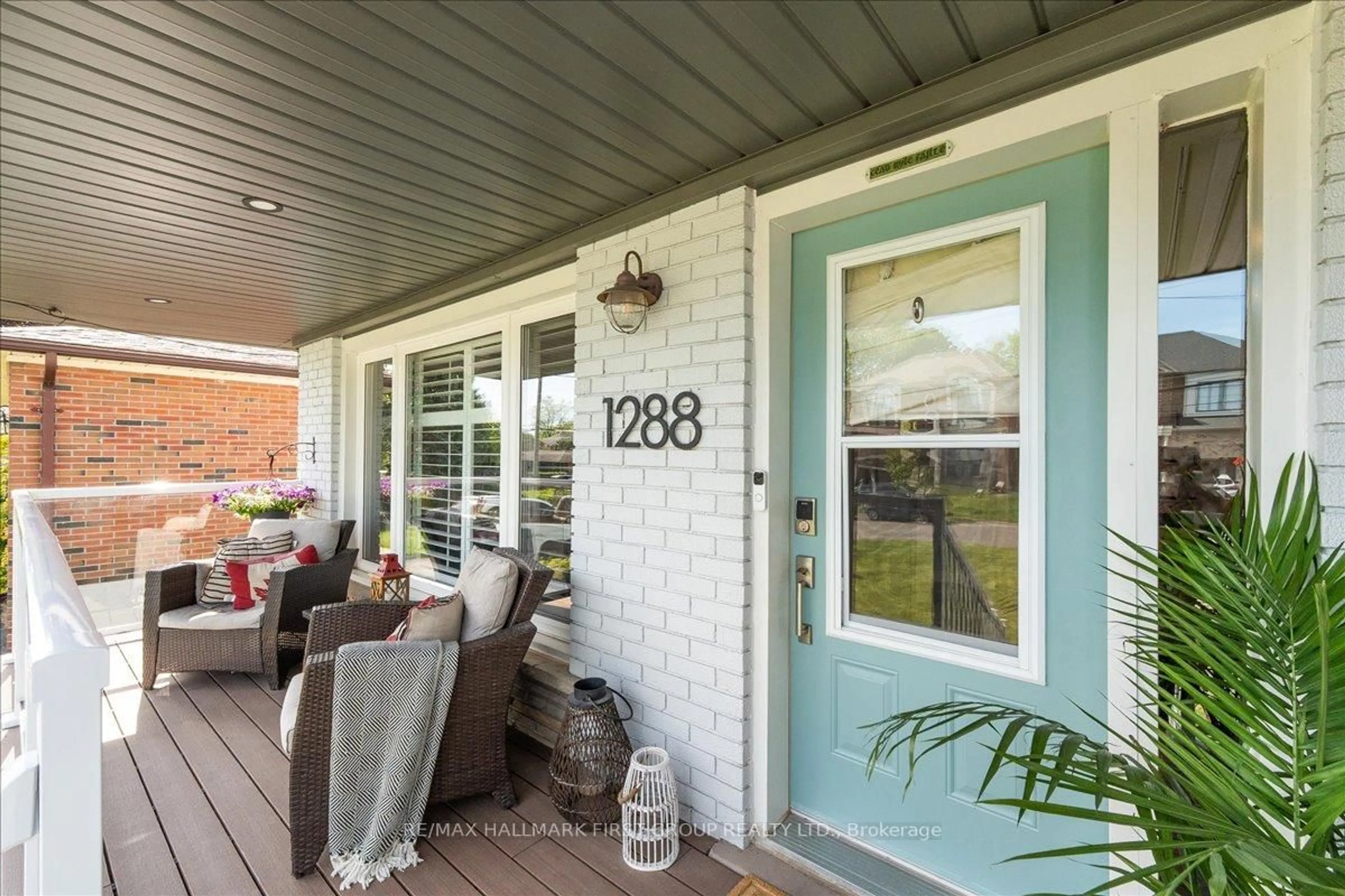 Unknown for 1288 Old Orchard Ave, Pickering Ontario L1W 1G2