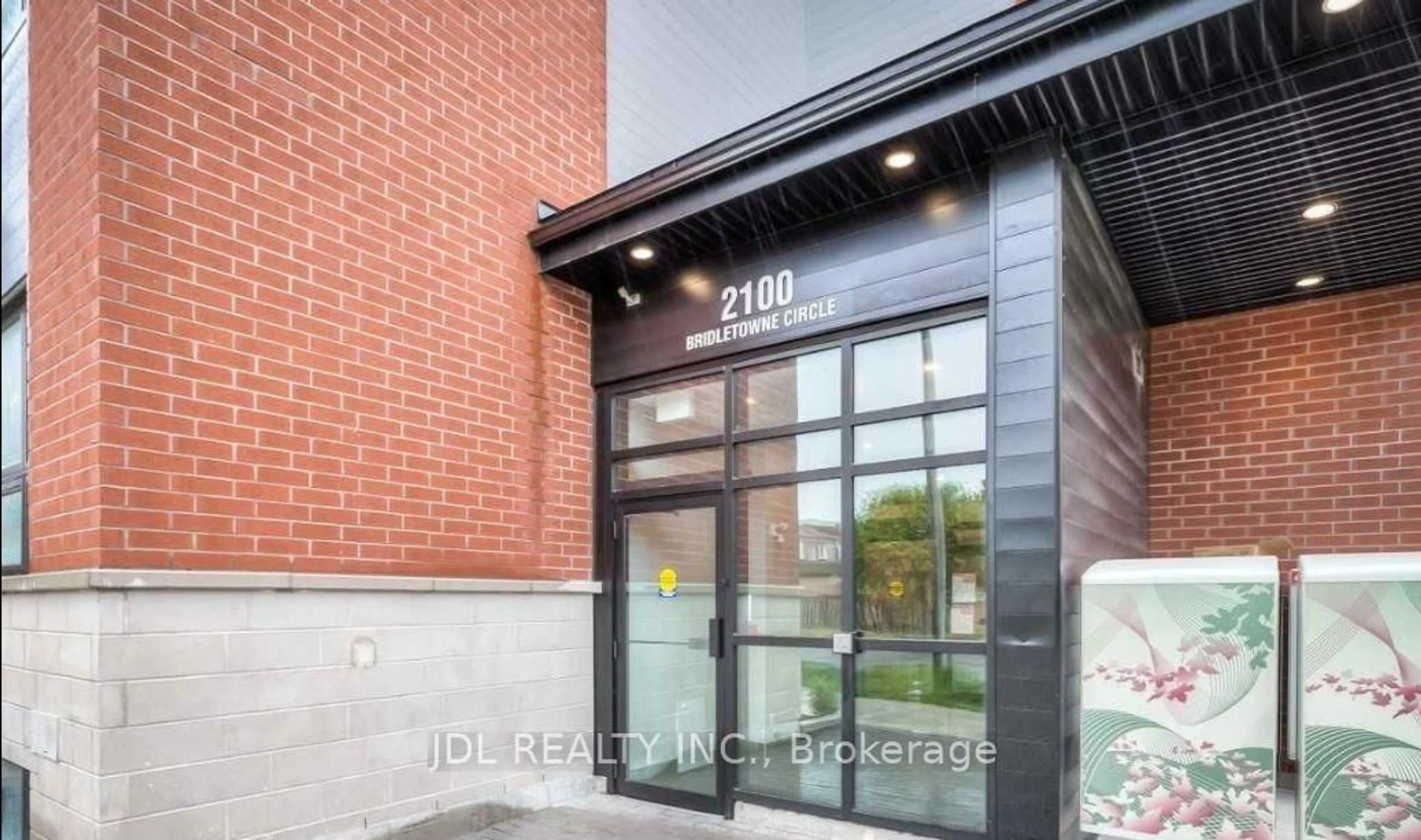 Patio, street for 2100 Bridletowne Circ #316, Toronto Ontario M1W 2L1